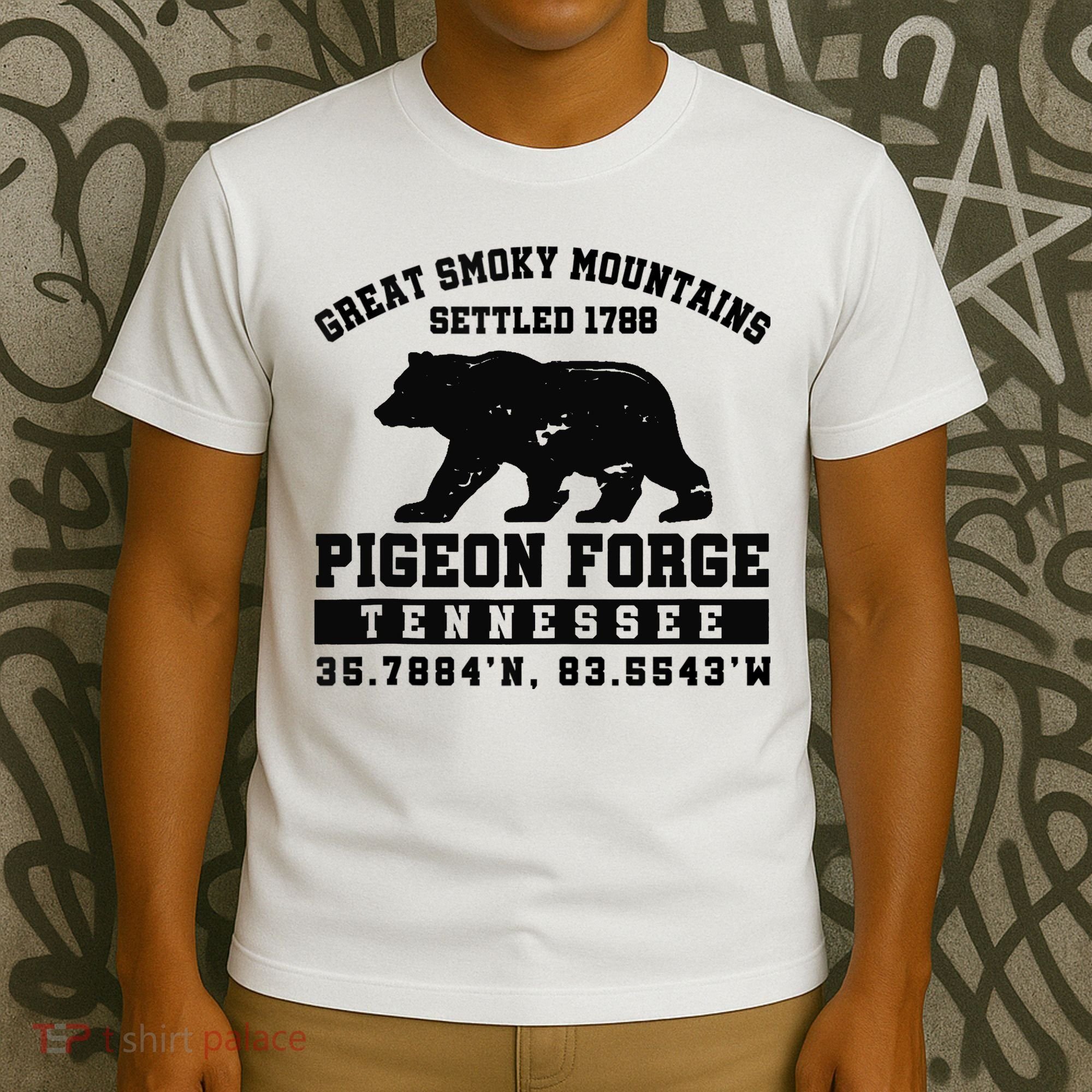 Pigeon Forge Tennessee Bear Great Smoky Mountains T-Shirt