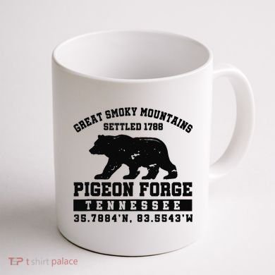Pigeon Forge Tennessee Bear Great Smoky Mountains Coffee Mug back