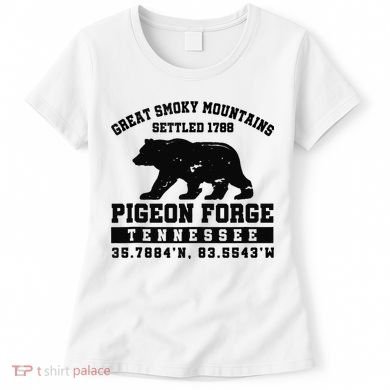 Pigeon Forge Tennessee Bear Great Smoky Mountains Women's T-Shirt