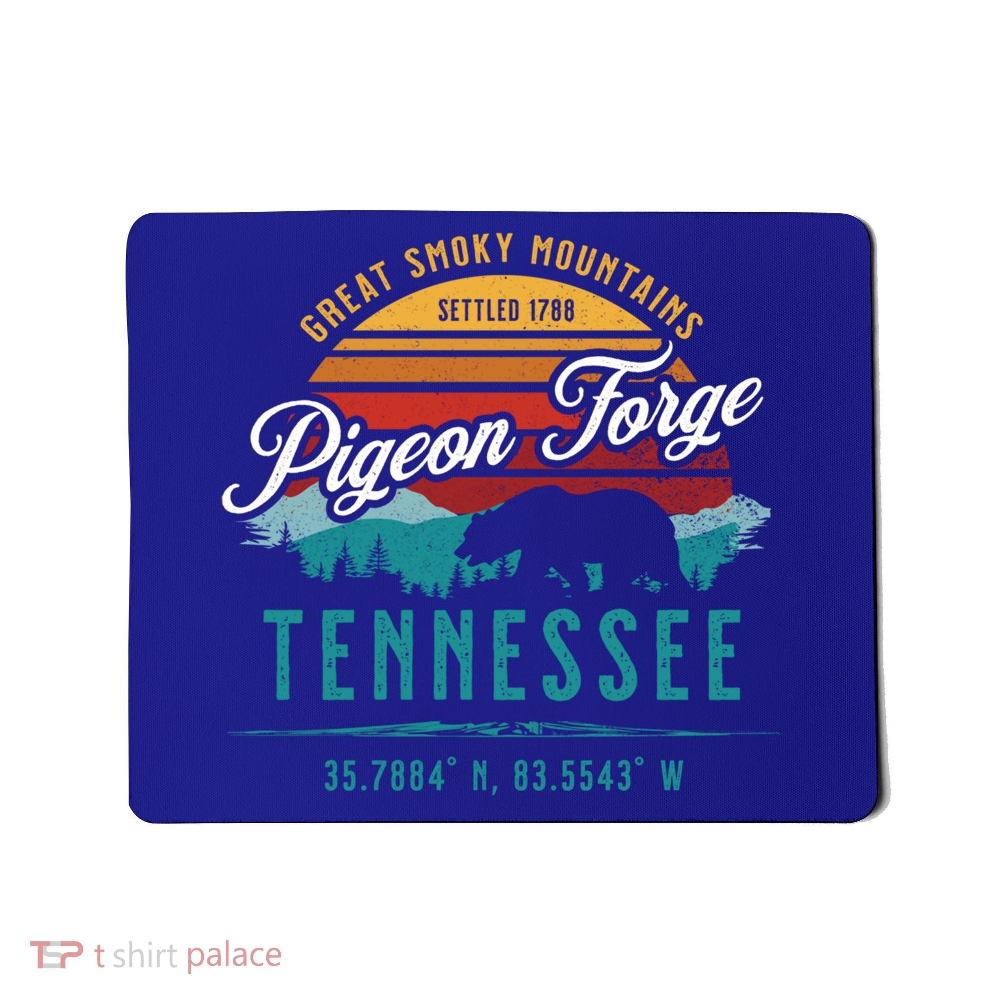 Pigeon Forge Tennessee Great Smoky Mountains Bear Retro Sun Meaningful Gift Mousepad
