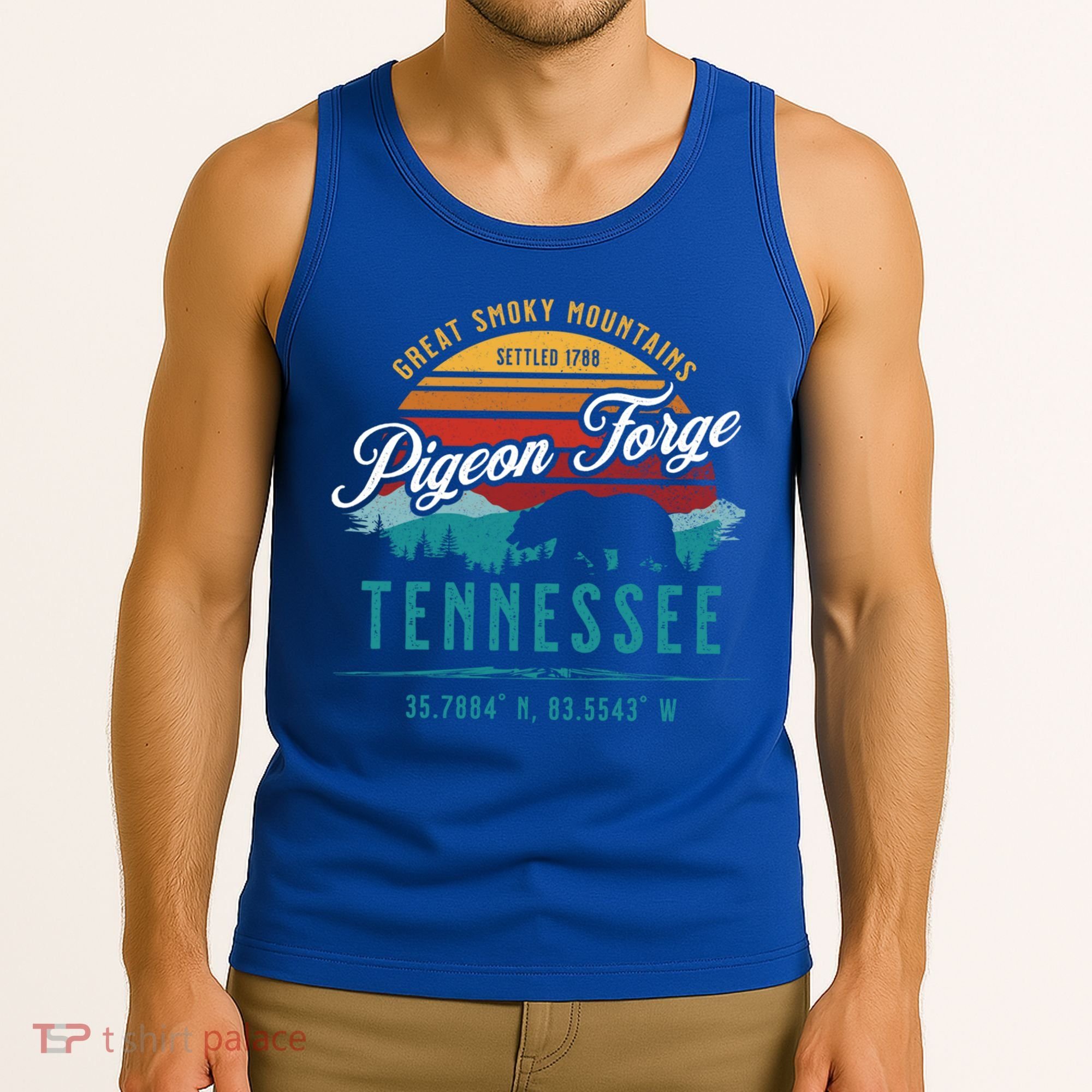 Pigeon Forge Tennessee Great Smoky Mountains Bear Retro Sun Meaningful Gift Tank Top