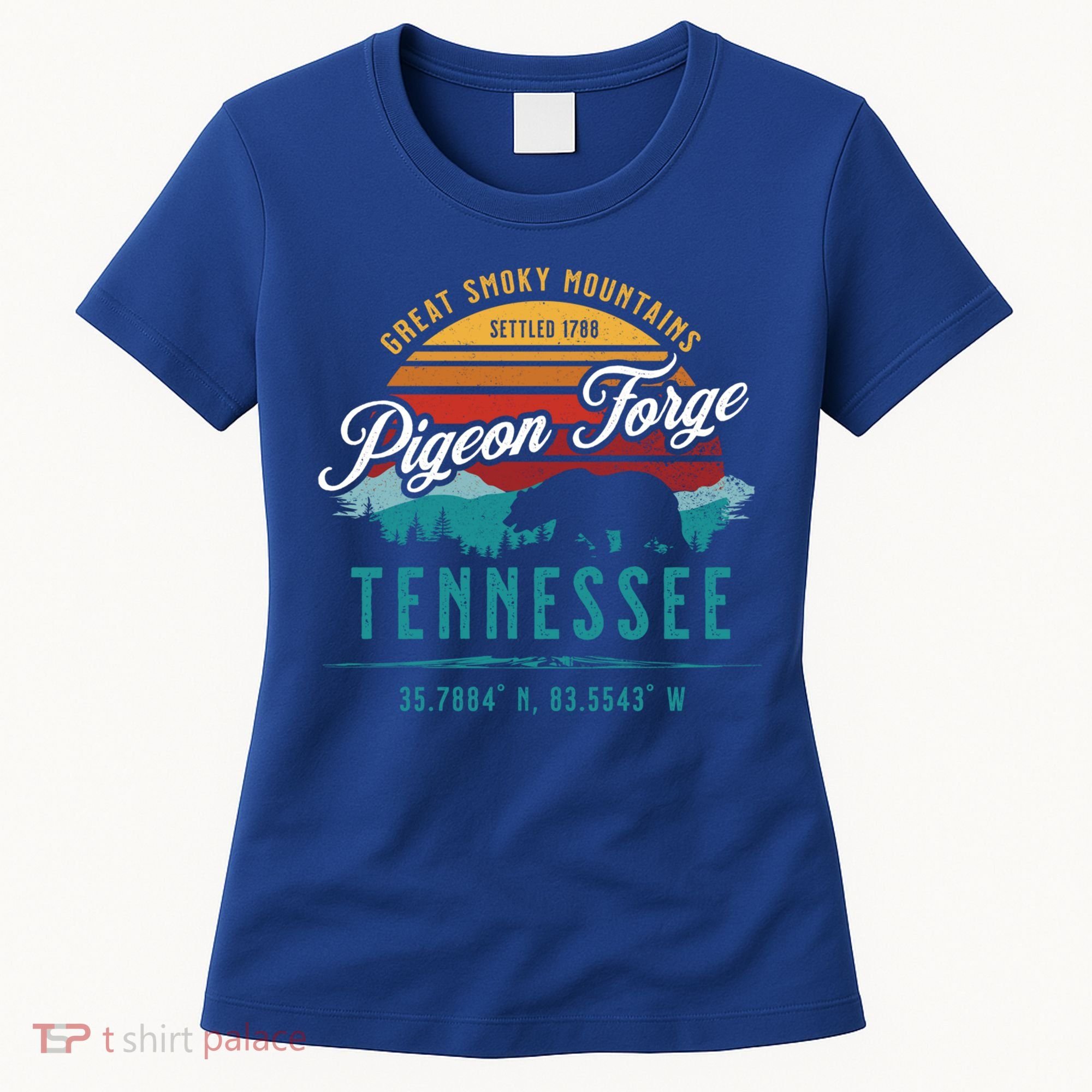 Pigeon Forge Tennessee Great Smoky Mountains Bear Retro Sun Meaningful Gift Women's T-Shirt