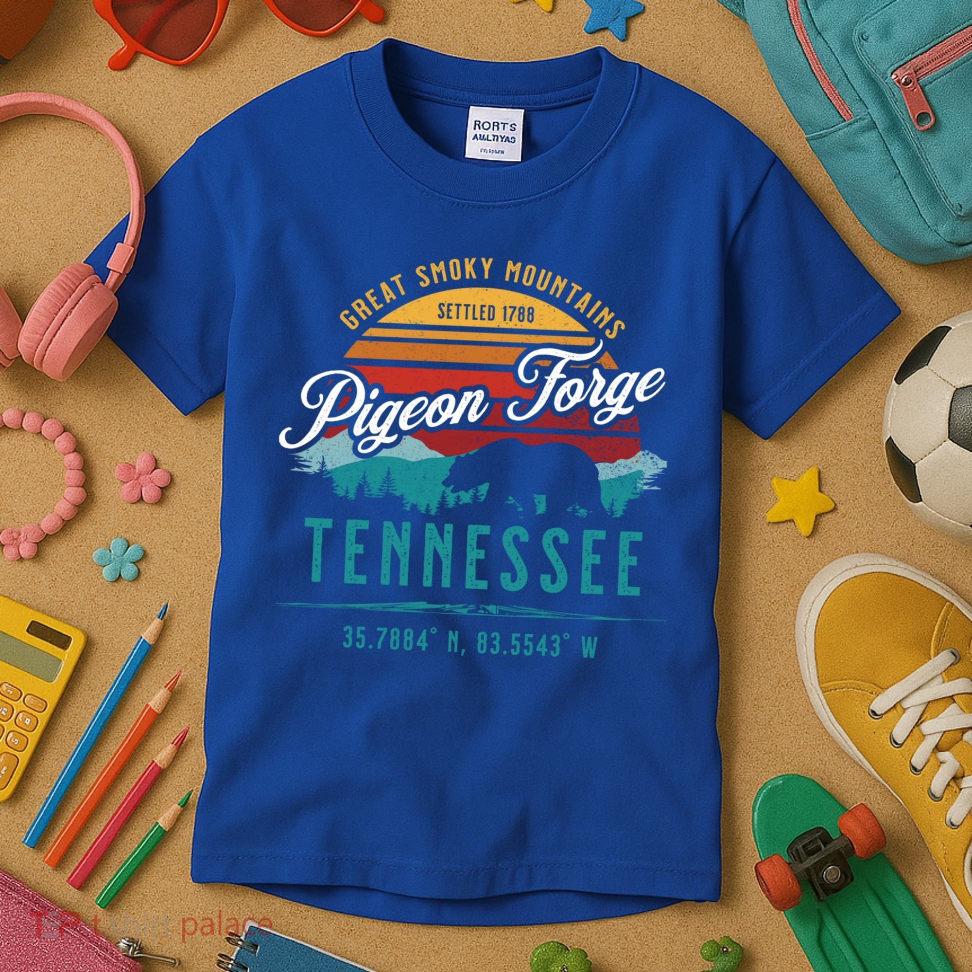 Pigeon Forge Tennessee Great Smoky Mountains Bear Retro Sun Meaningful Gift Kids T-Shirt