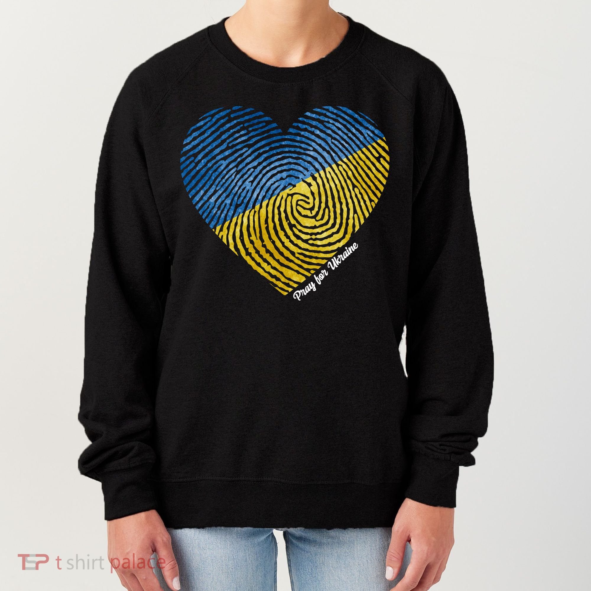 Pray For Ukraine Heart Women's Sweatshirt