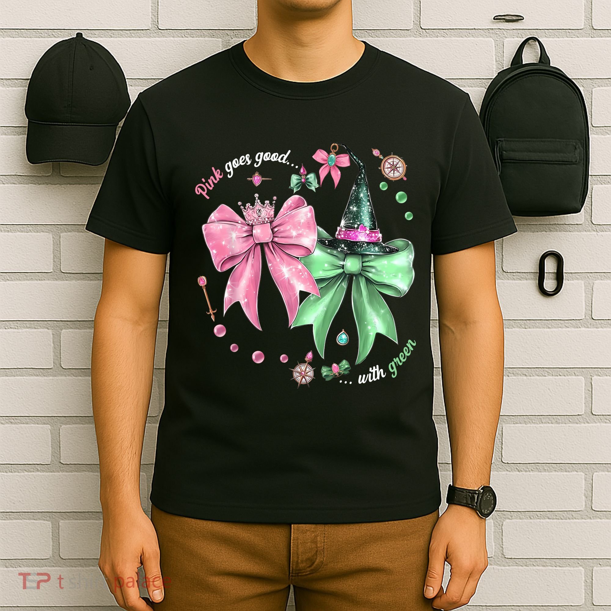 Pink Goes Good With Green Funny Halloween Witch T-Shirt