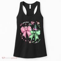 Pink Goes Good With Green Funny Halloween Witch Women's Tank Top thumb 0