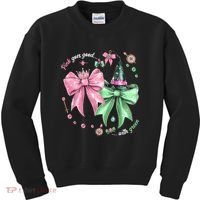 Pink Goes Good With Green Funny Halloween Witch Kids Sweatshirt thumb 0