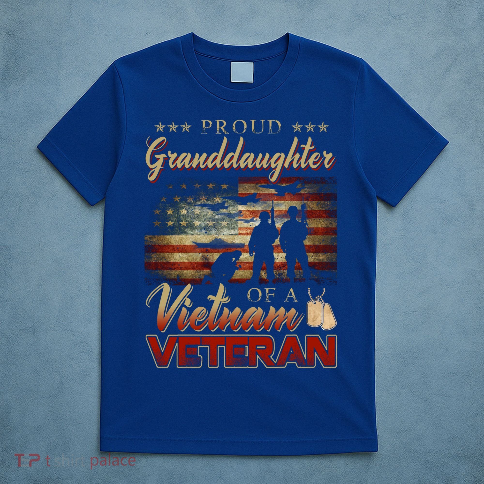 Proud Granddaughter Of A Vietnam Veteran Grandpa Gift T-Shirt
