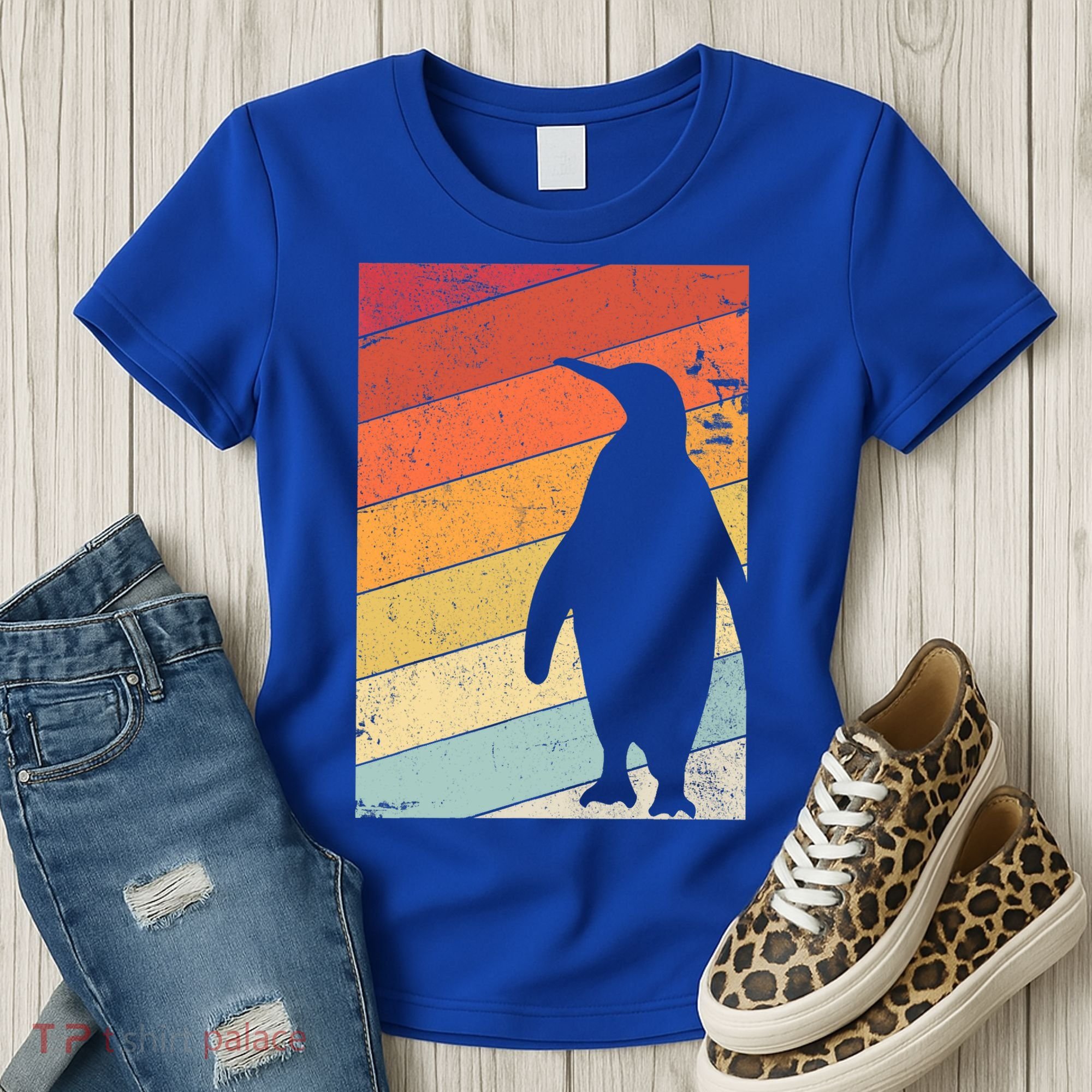 Penguin Gift Retro Style Gift Women's T-Shirt