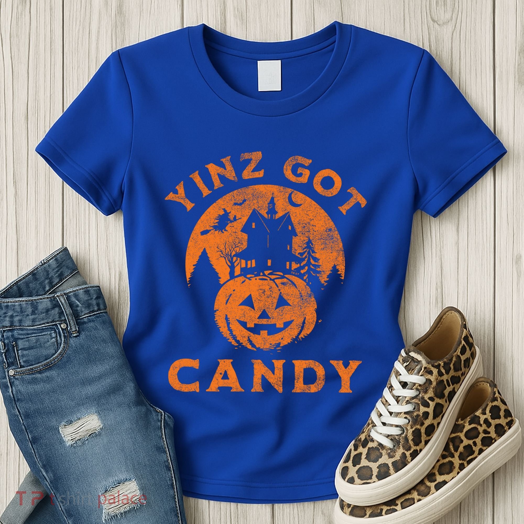 Pittsburgh Halloween Funny Yinz Got Candy Trick Or Treat Gift Women's T-Shirt