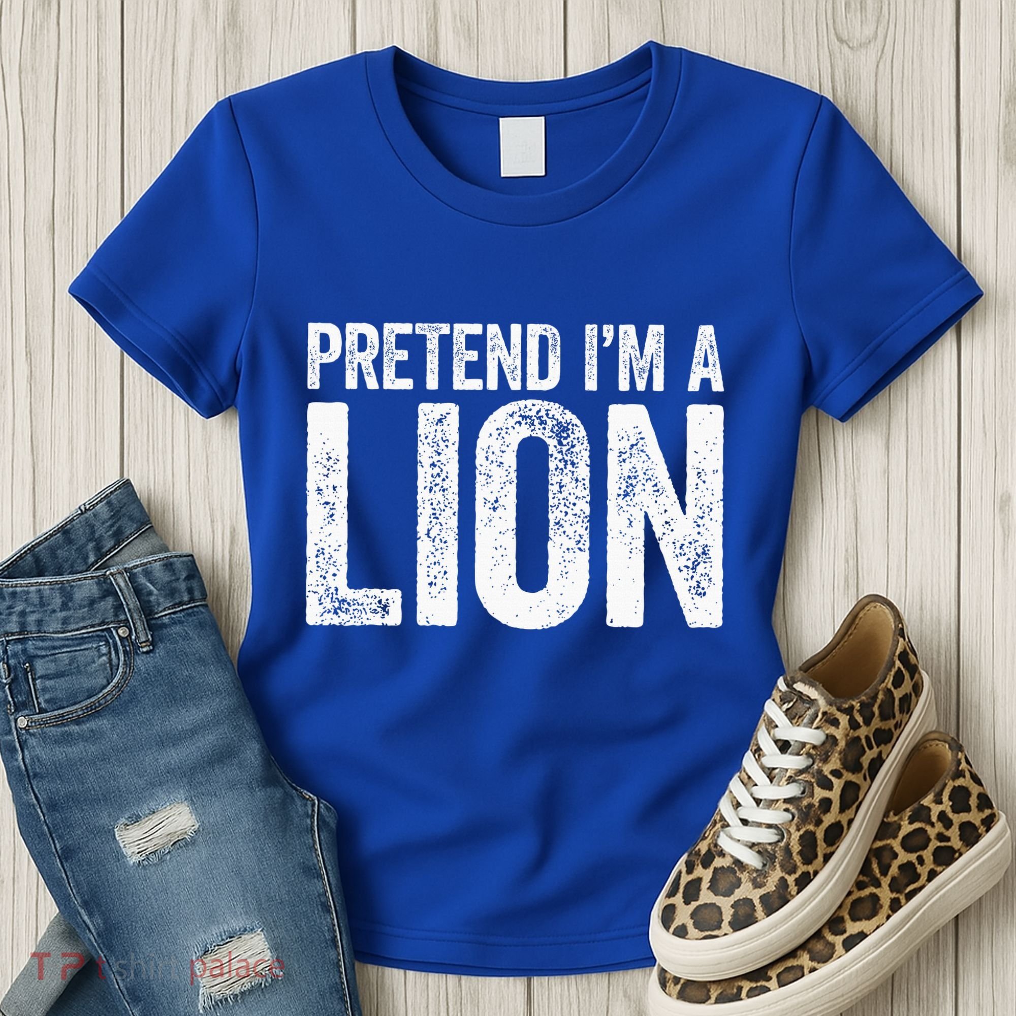 Pretend IM A Lion Matching Costume Women's T-Shirt