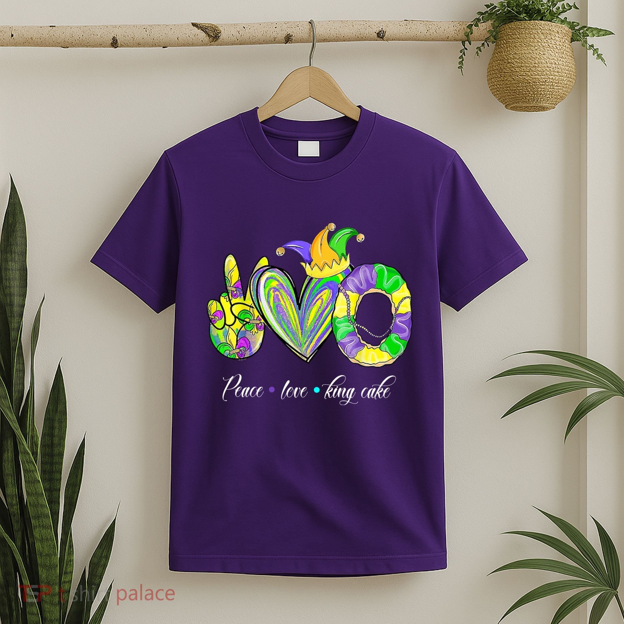 Peace Love King Cake Mardi Gras T-Shirt