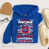 Proud Mom 82nd Airborne Paratrooper Veteran Flag Gift Hoodie thumb 4