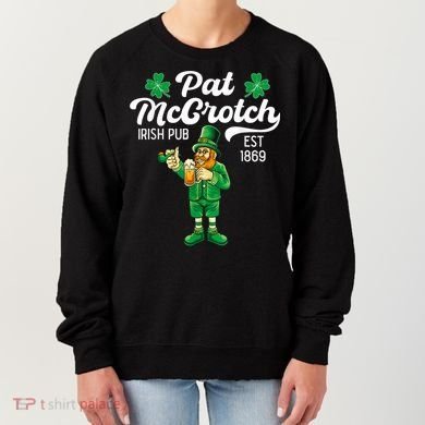 Pat Mccrotch Irish Pub Funny Leprechaun St Patricks Day Women's Sweatshirt