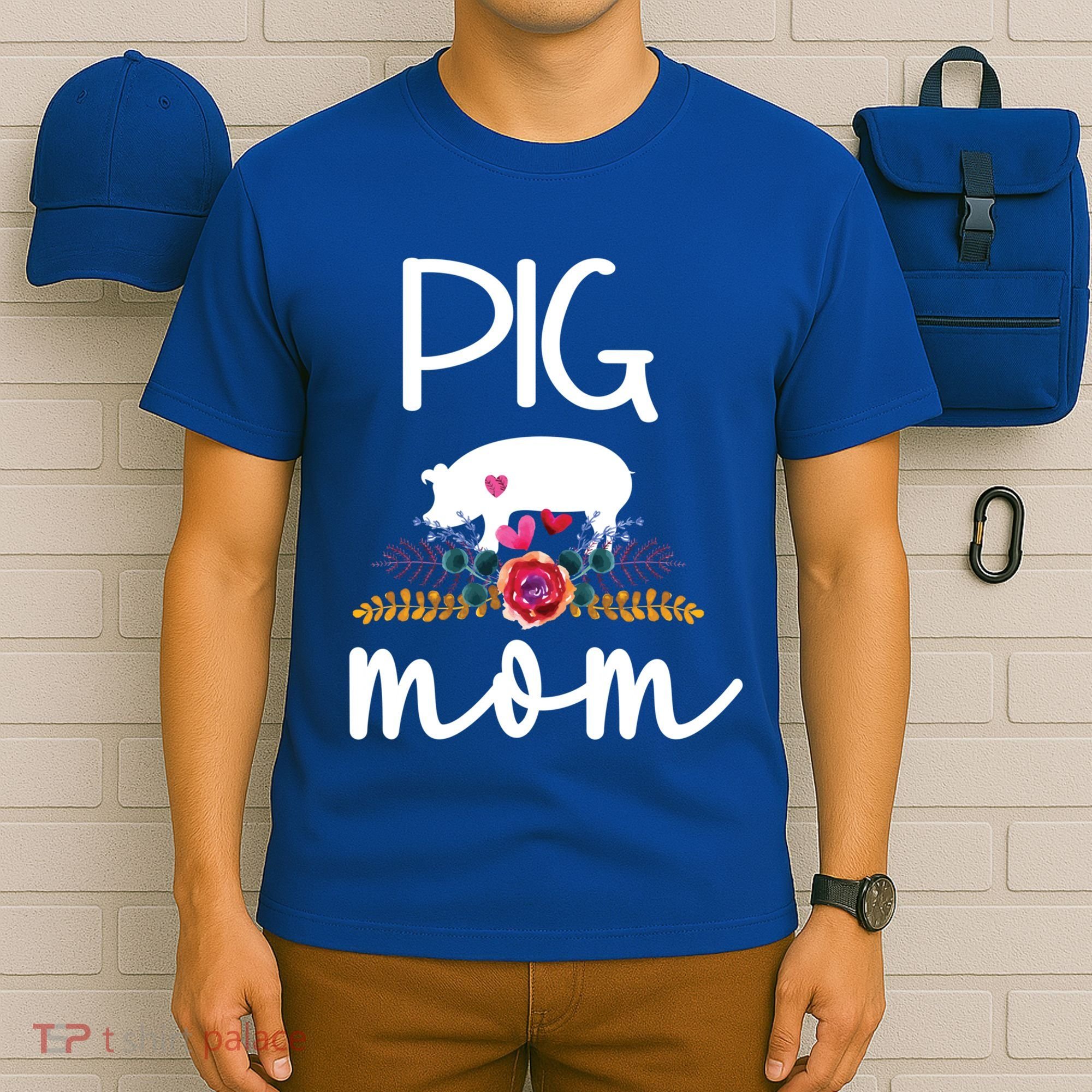 Pig Mom Proud Pig Farmer Pig Owner Pig Mother Gift T-Shirt