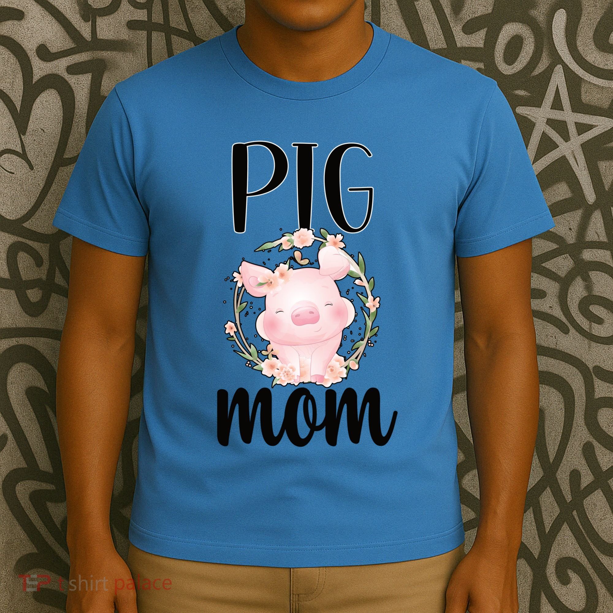 Pig Mom Proud Pig Farmer Pig Owner Pig Mother Gift T-Shirt