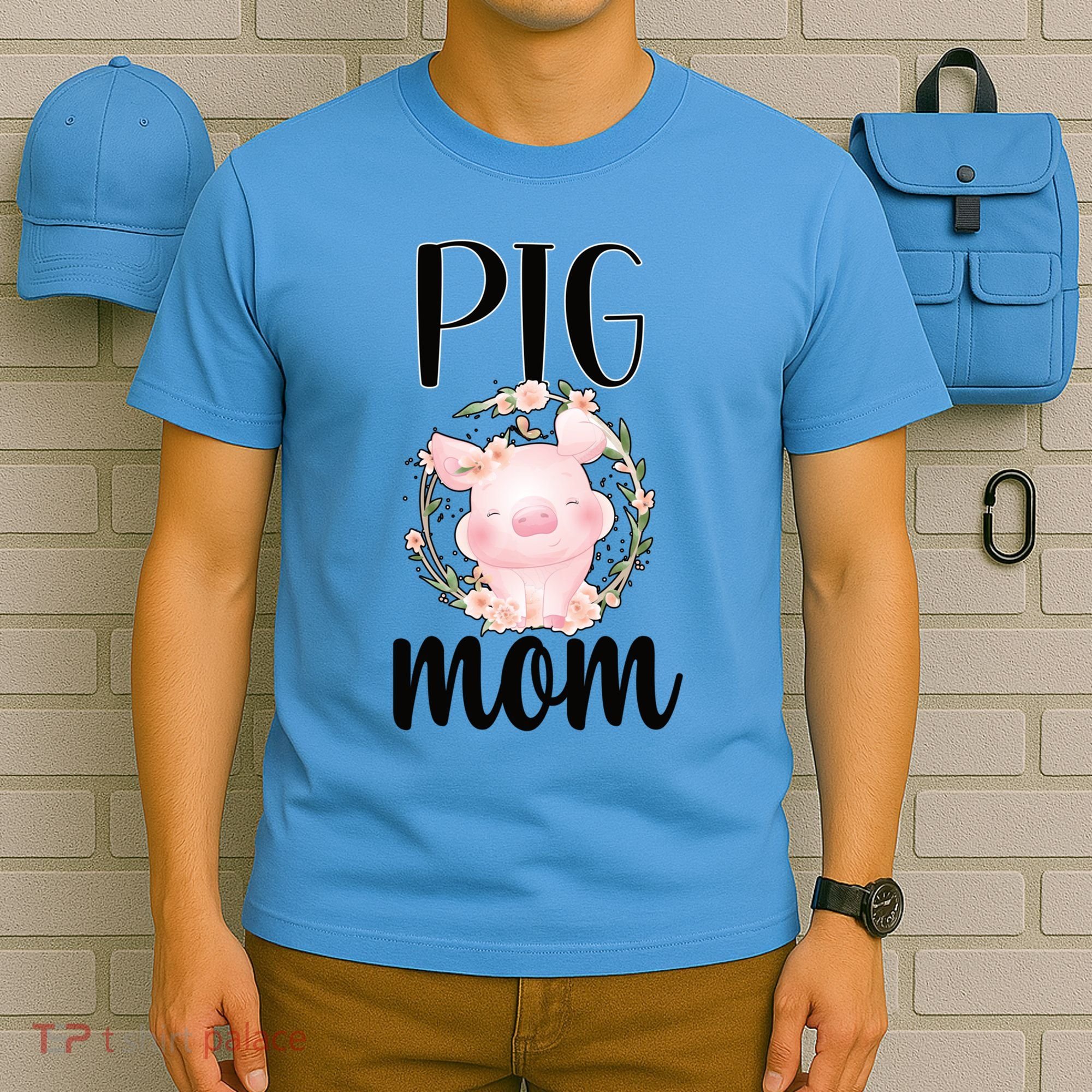 Pig Mom Proud Pig Farmer Pig Owner Pig Mother Gift T-Shirt