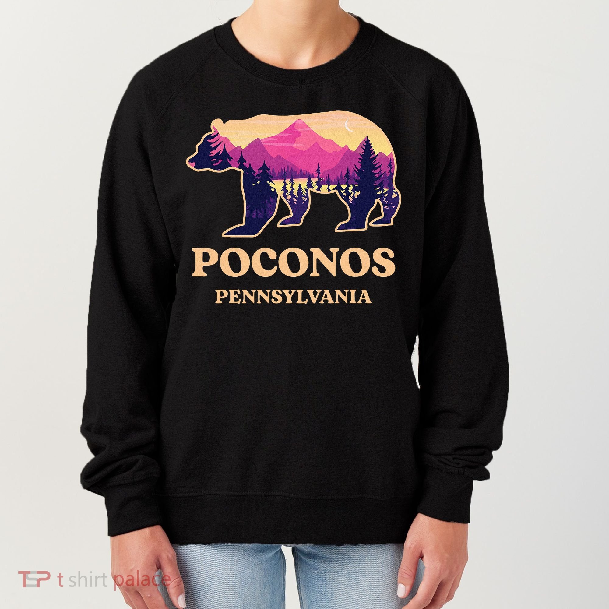 Poconos Mountains Pennsylvania Pa Bear Hiking Souvenirs Women's Sweatshirt