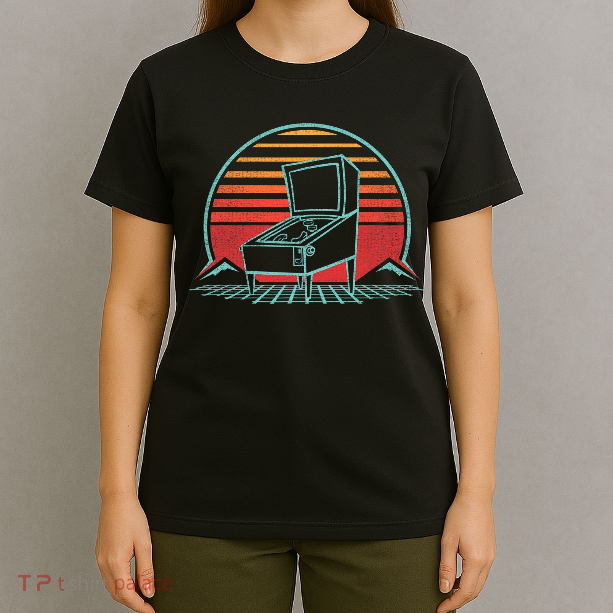 Pinball Machine Retro Vintage 80s Style T-Shirt