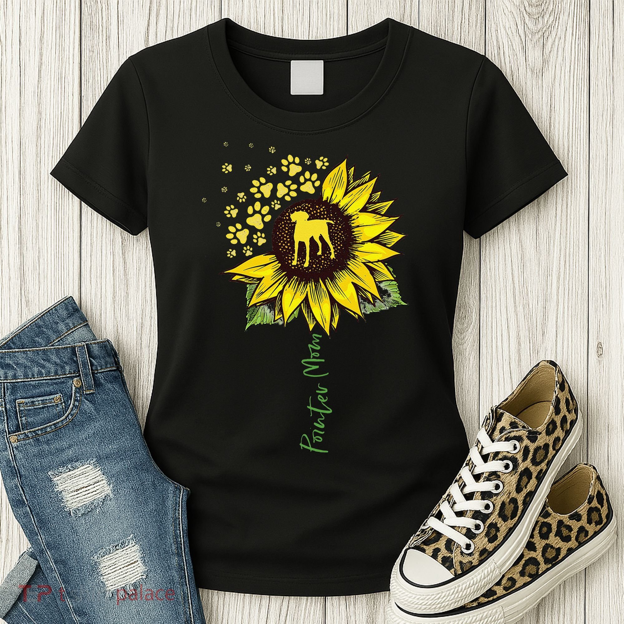 Pointer Mom Sunflower German Shorthaired Pointer Gifts Dog Women's T-Shirt