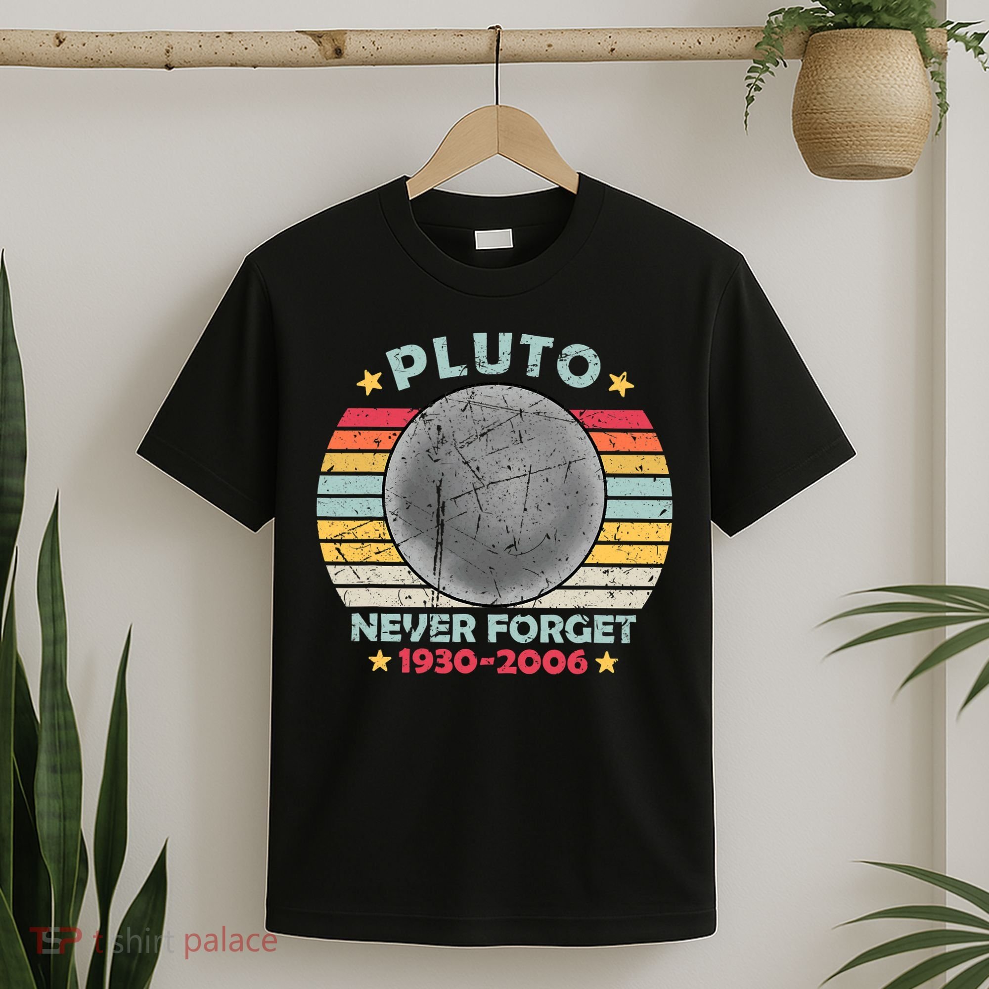 Pluto Never Forget Funny Space Vintage Retro Astronomy T-Shirt