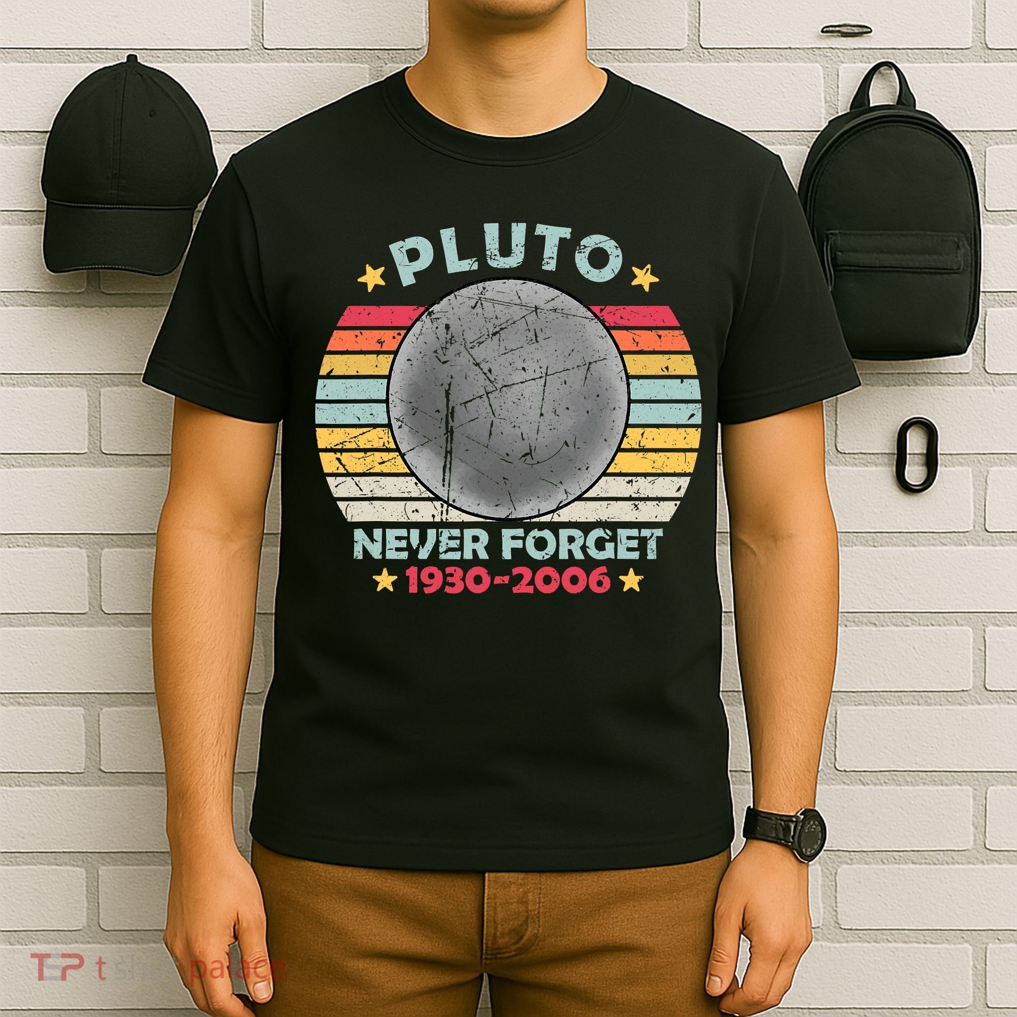 Pluto Never Forget Funny Space Vintage Retro Astronomy T-Shirt