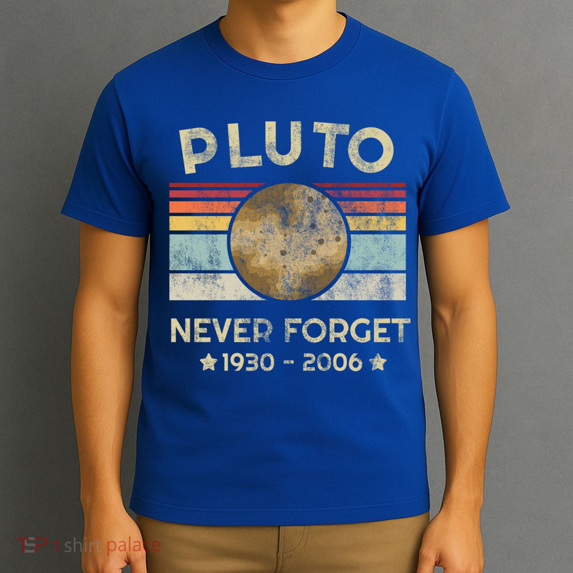 Pluto Never Forget Retro Funny Vintage Gift T-Shirt