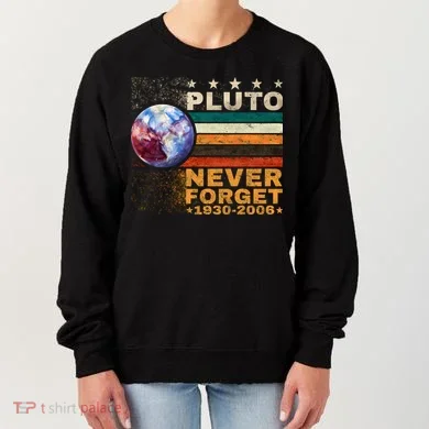 PLUTO NEVER FORGET Women's Sweatshirt
