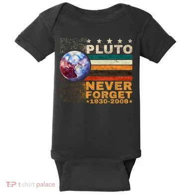 PLUTO NEVER FORGET Baby Bodysuit