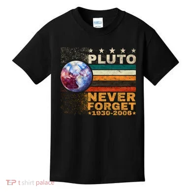 PLUTO NEVER FORGET Kids T-Shirt
