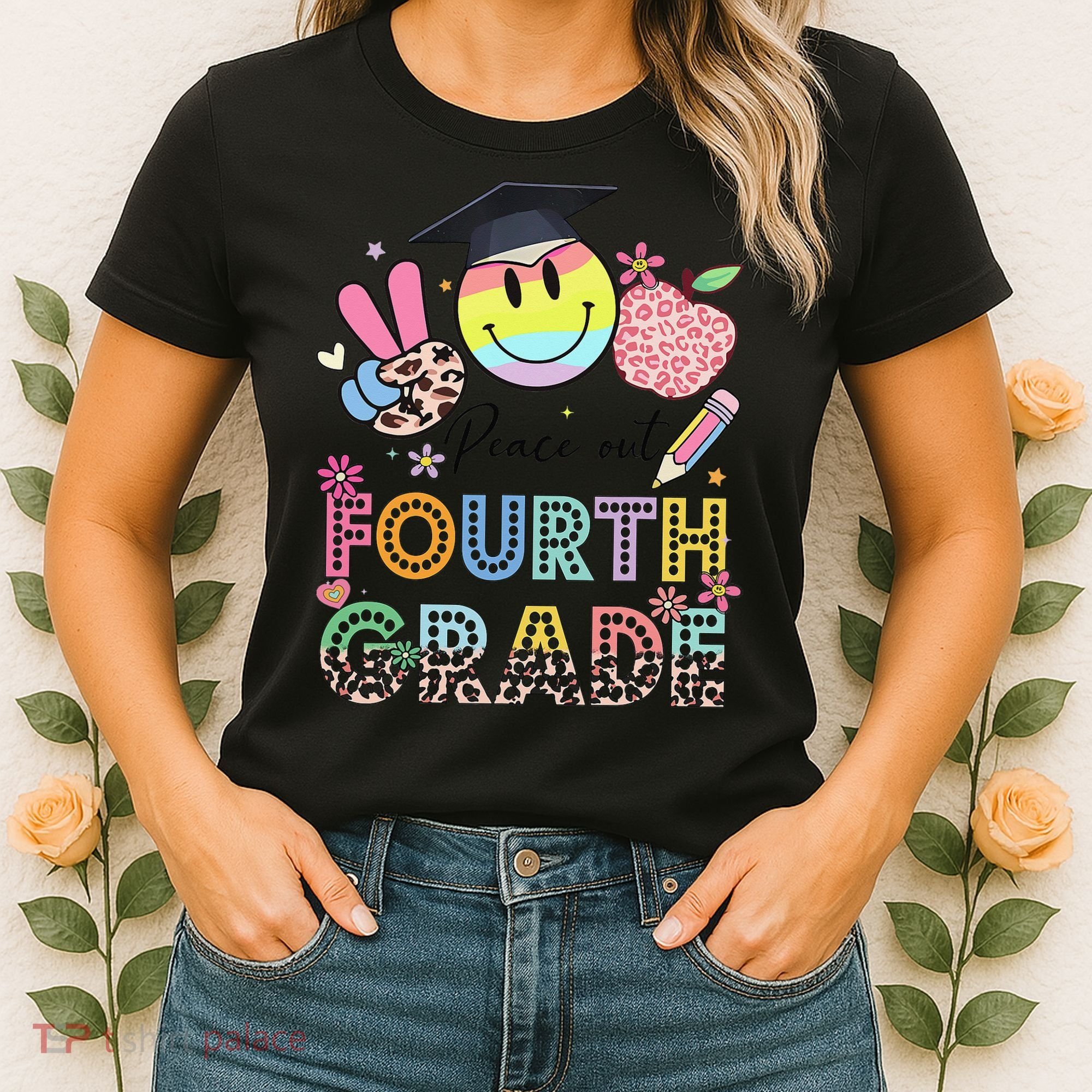 Peace Out 4th Fourth Grade Graduation Last Day Of School Women's T-Shirt