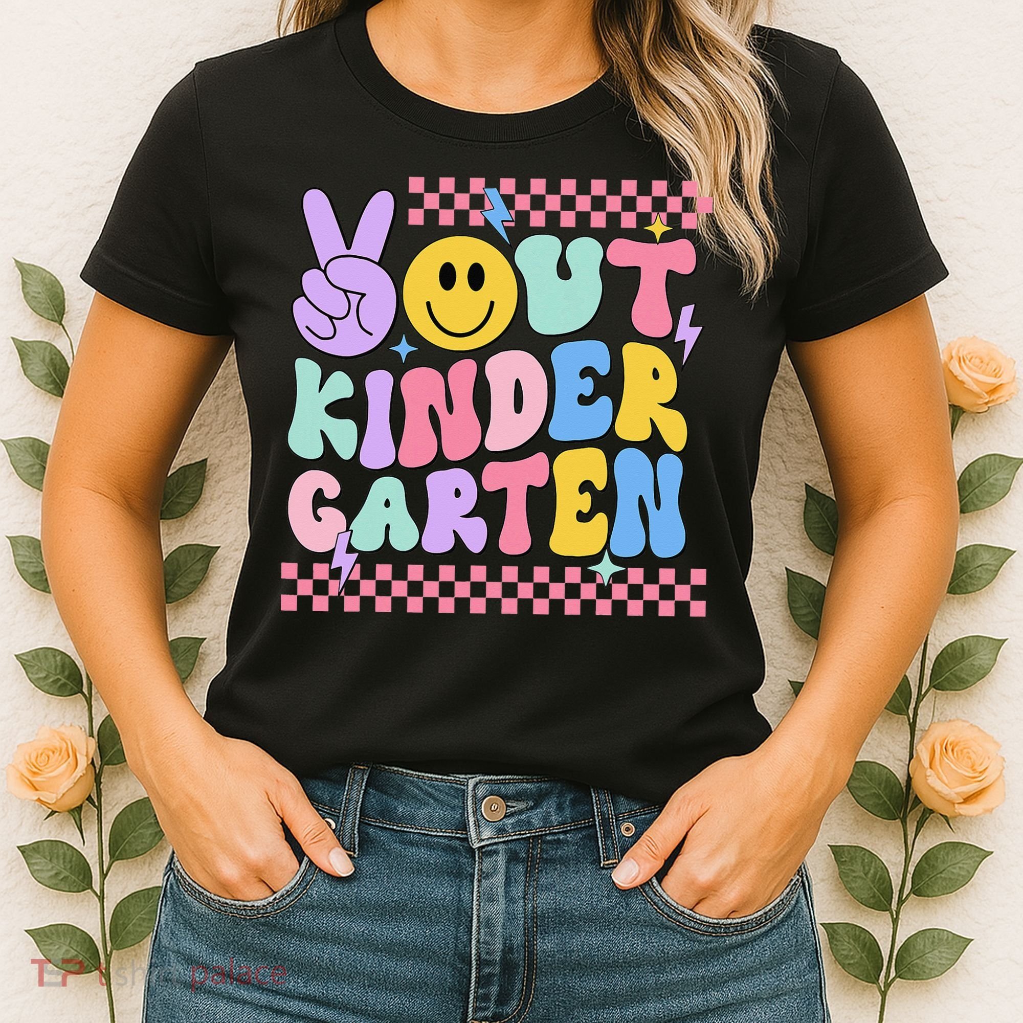 Peace Out Kindergarten Graduation Smile Face Last Day Women's T-Shirt