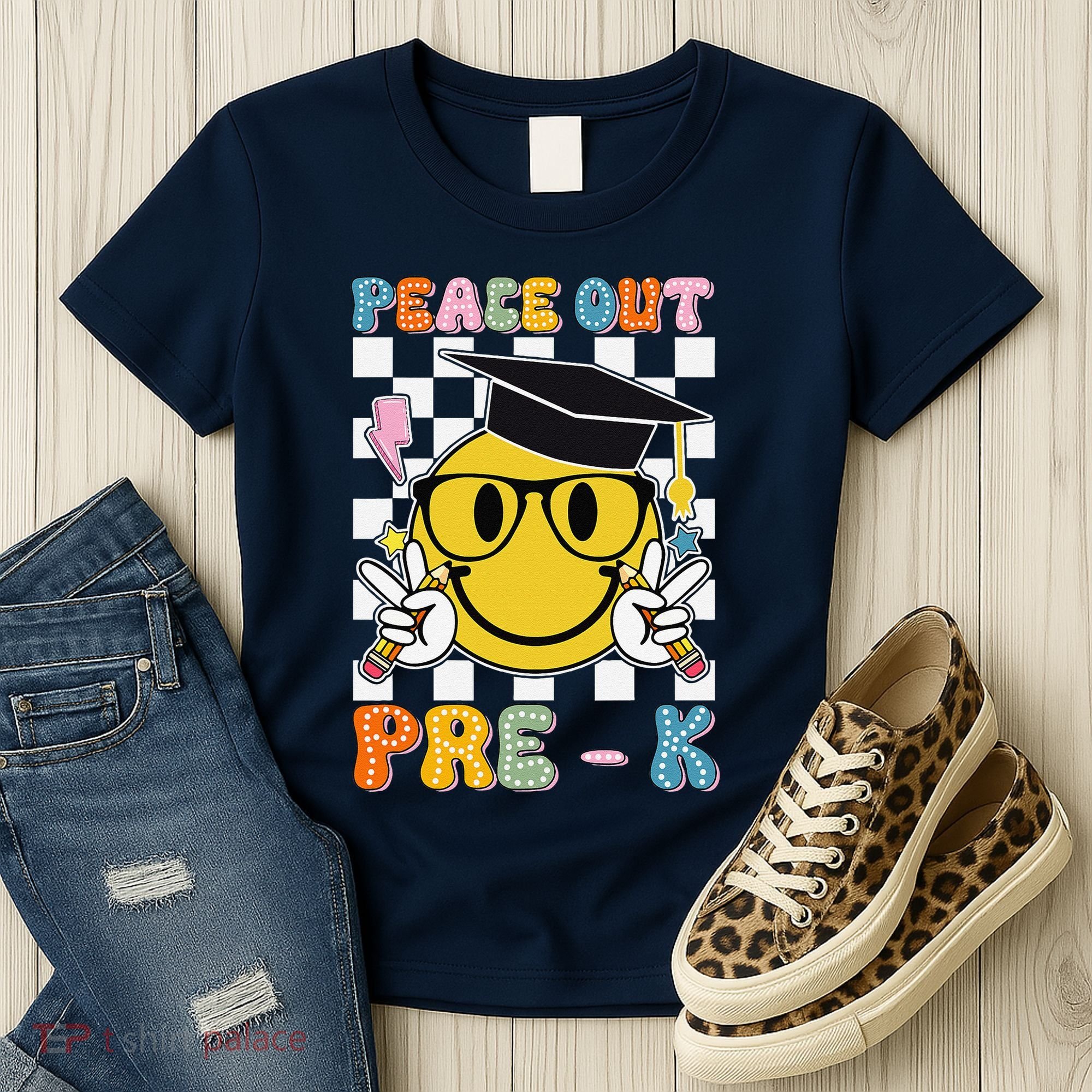 Peace Out Pre K Last Day Of School Smile Face Teachers Women's T-Shirt