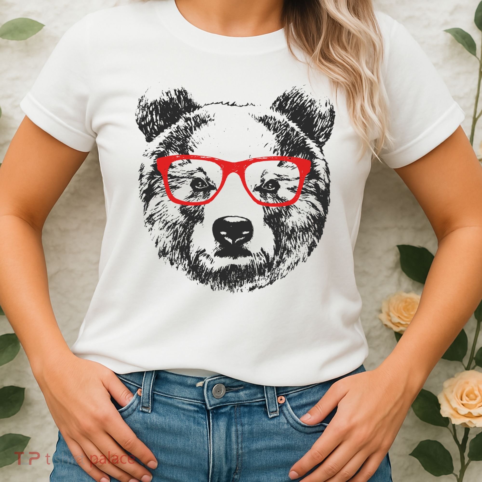 Portrait of Bear with glasses Women's T-Shirt