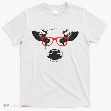 Portrait of Cow with glasses T-Shirt