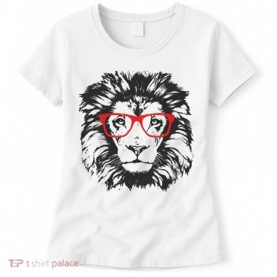 Portrait of Lion with glasses Women's T-Shirt