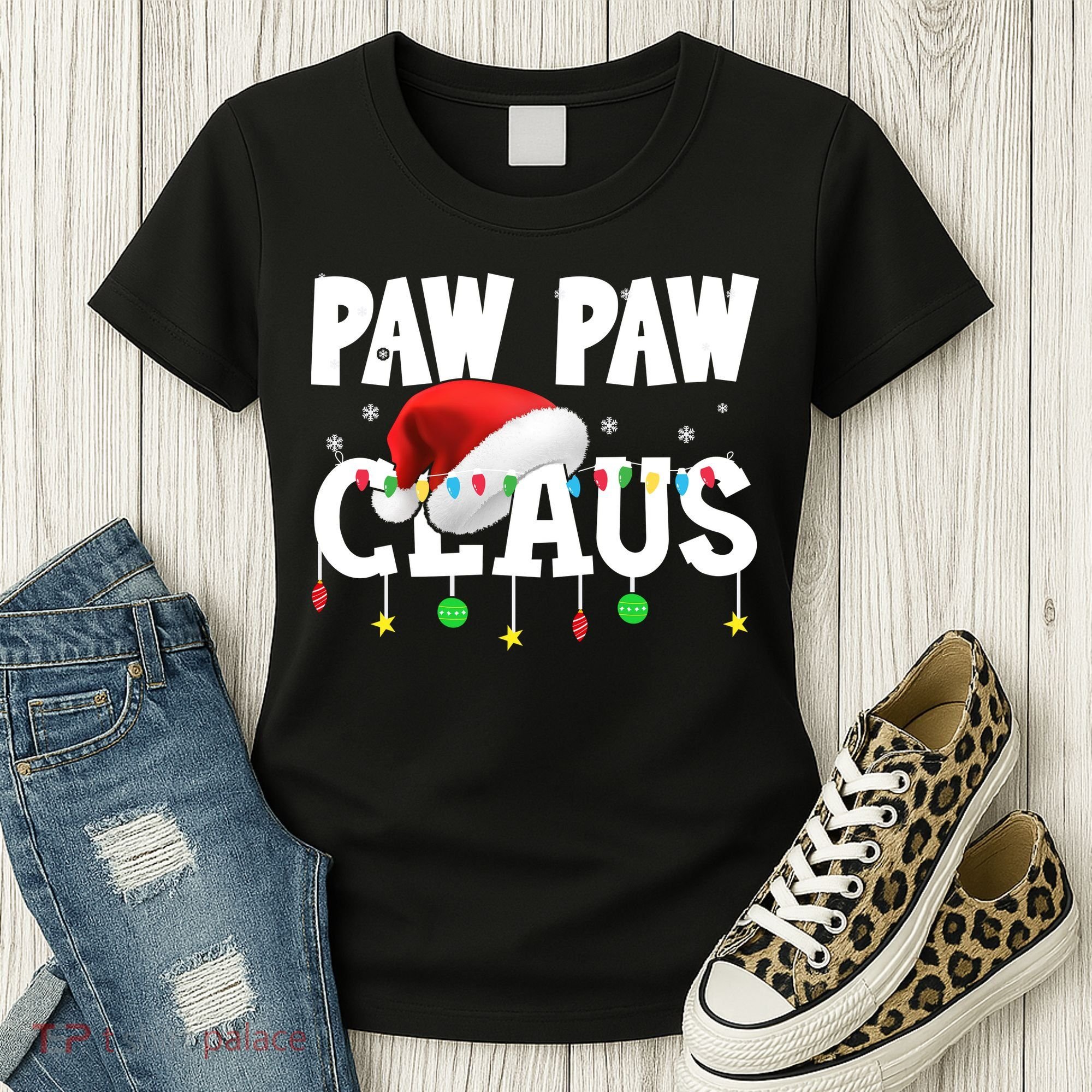 Paw Paw Claus Funny Christmas Lights Santa Hat Costume Women's T-Shirt