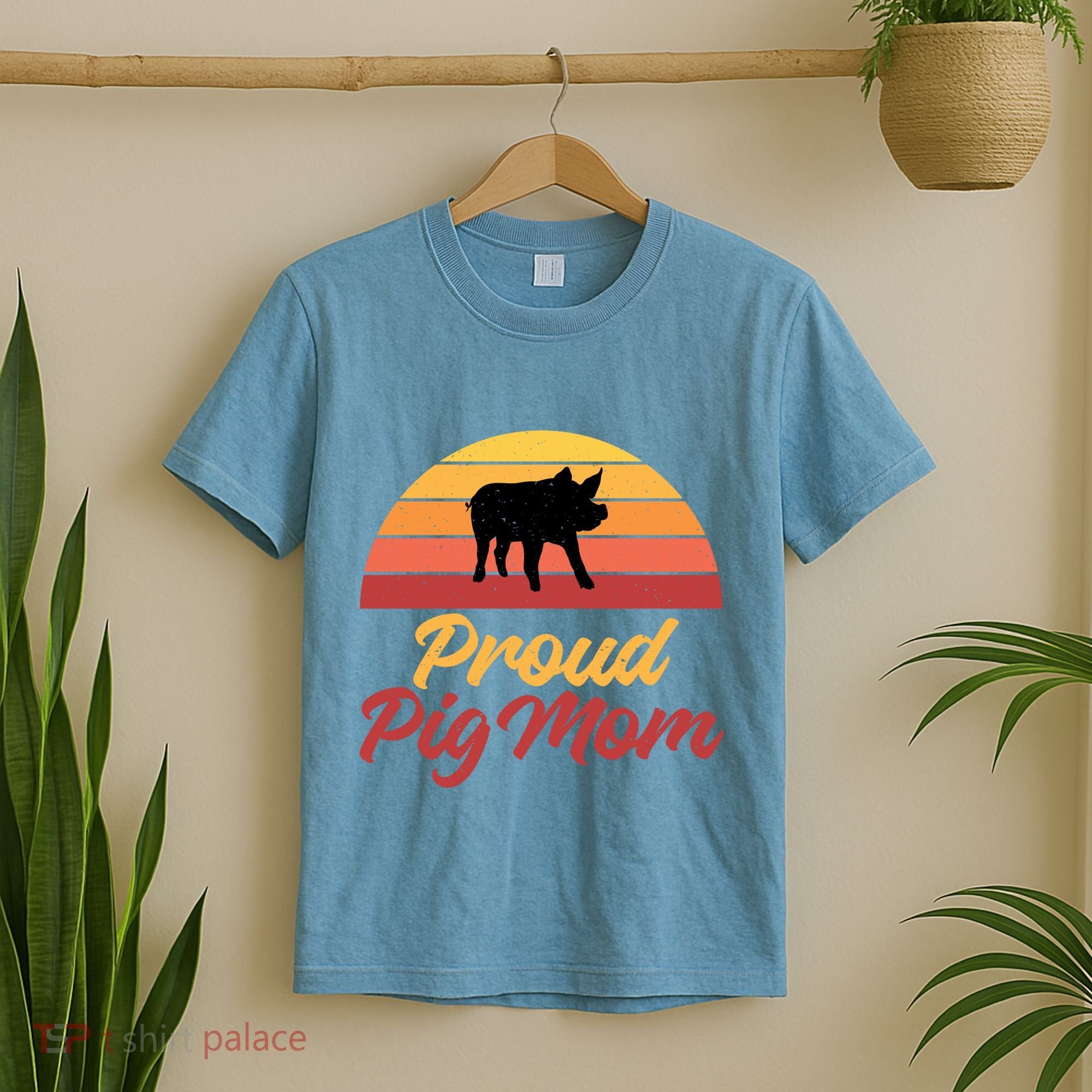 Proud Pig Mom Pig Owner Pig Farmer Pig Mother Gift T-Shirt