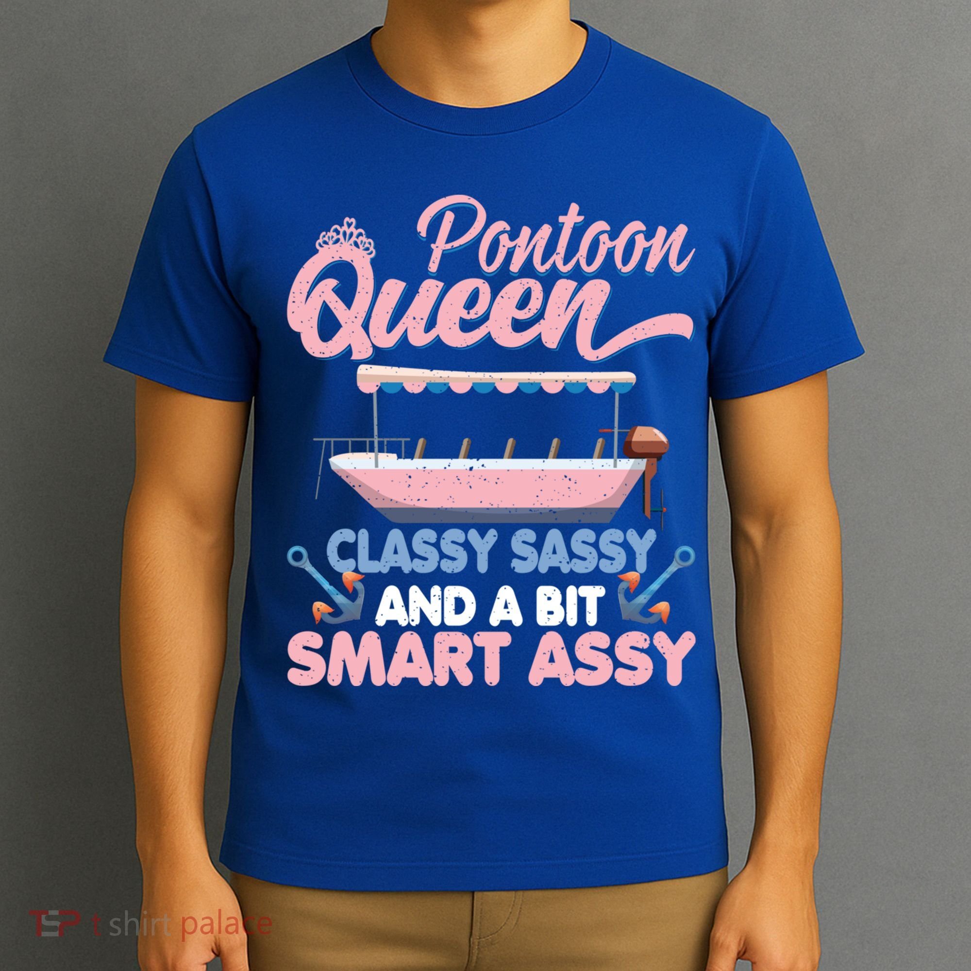 Pontoon Queen Gift For Pontoon Boating Mom Lover Cute Gift T-Shirt