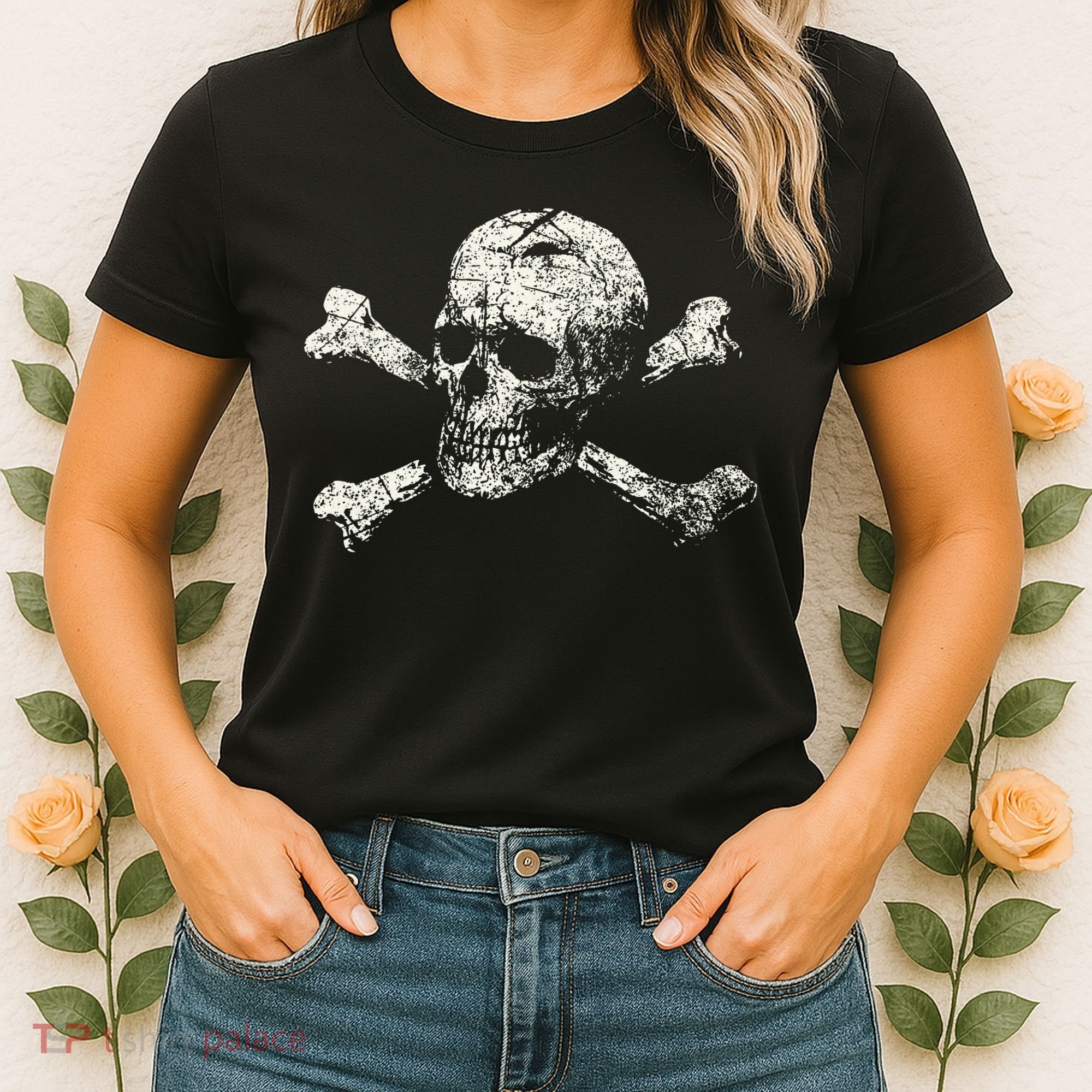 Pirate Skull And Crossbones Flag Women's T-Shirt
