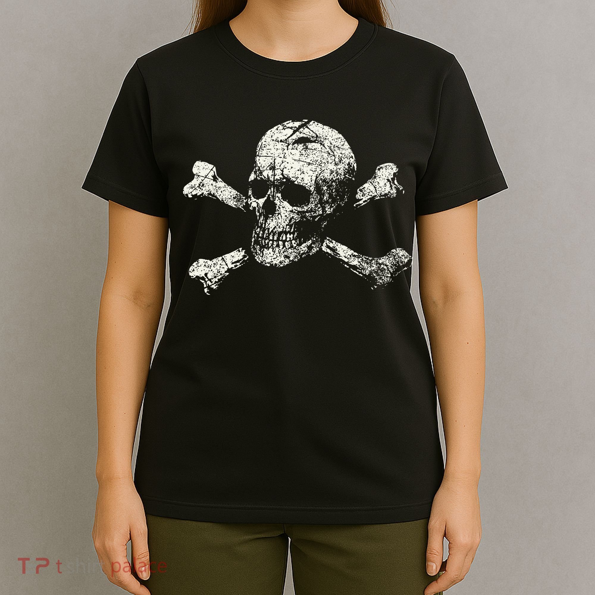Pirate Skull Banner - Jolly Roger Symbol T-Shirt