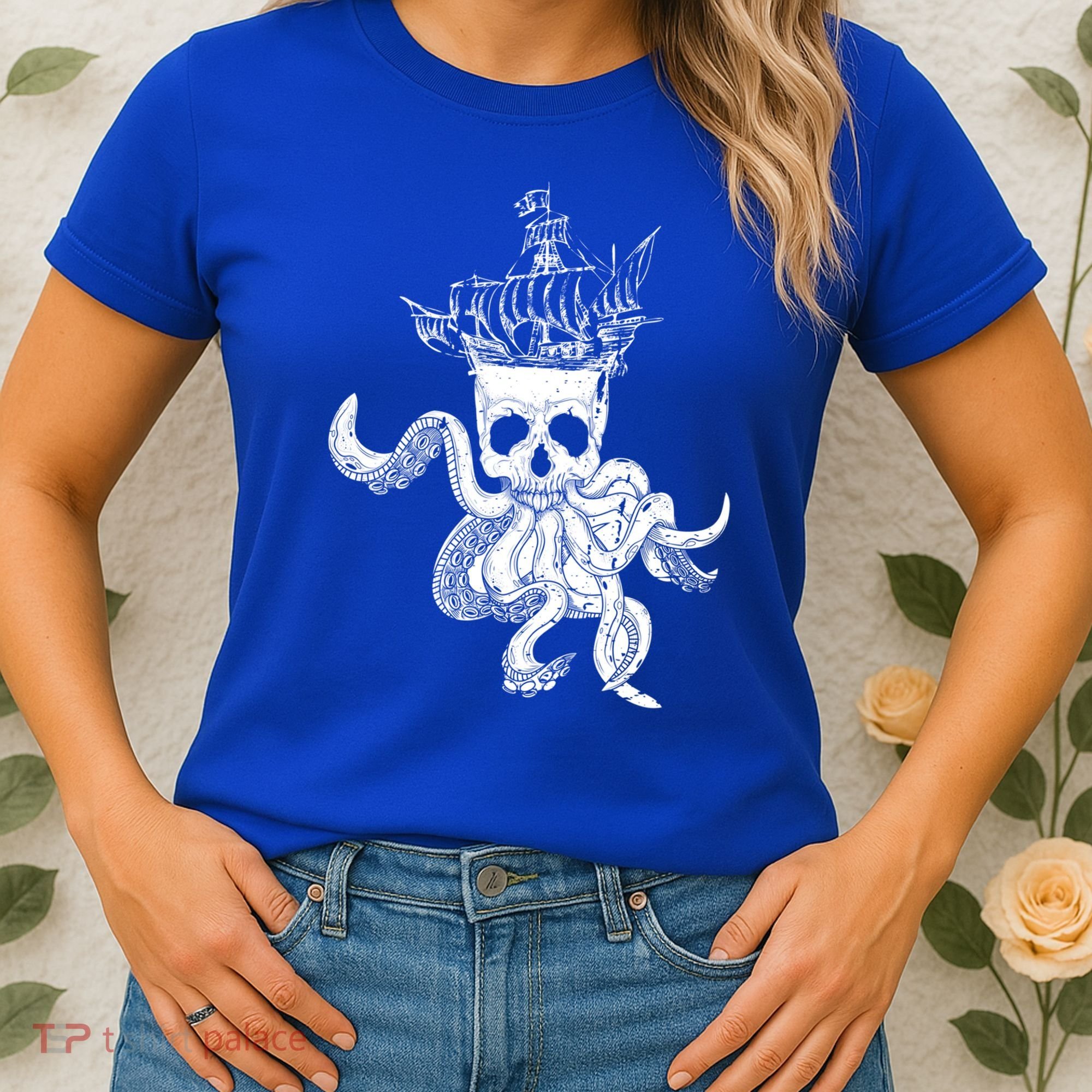 Pirate Ship Octopus Buccaneer Crossed Bones Freebooter Skull Gift Women's T-Shirt
