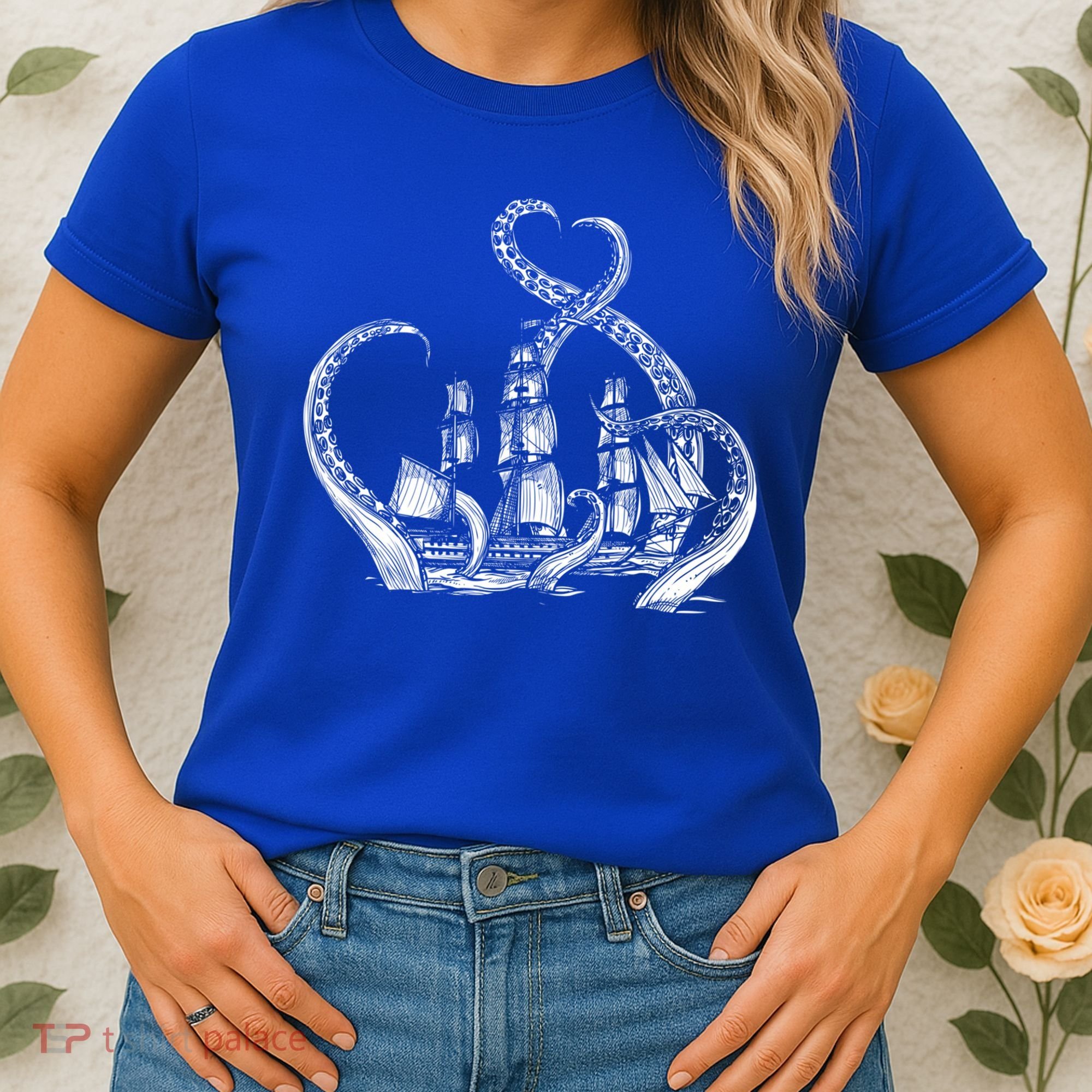 Pirate Ship Octopus Buccaneer Freebooter Crossed Bones Skull Gift Women's T-Shirt