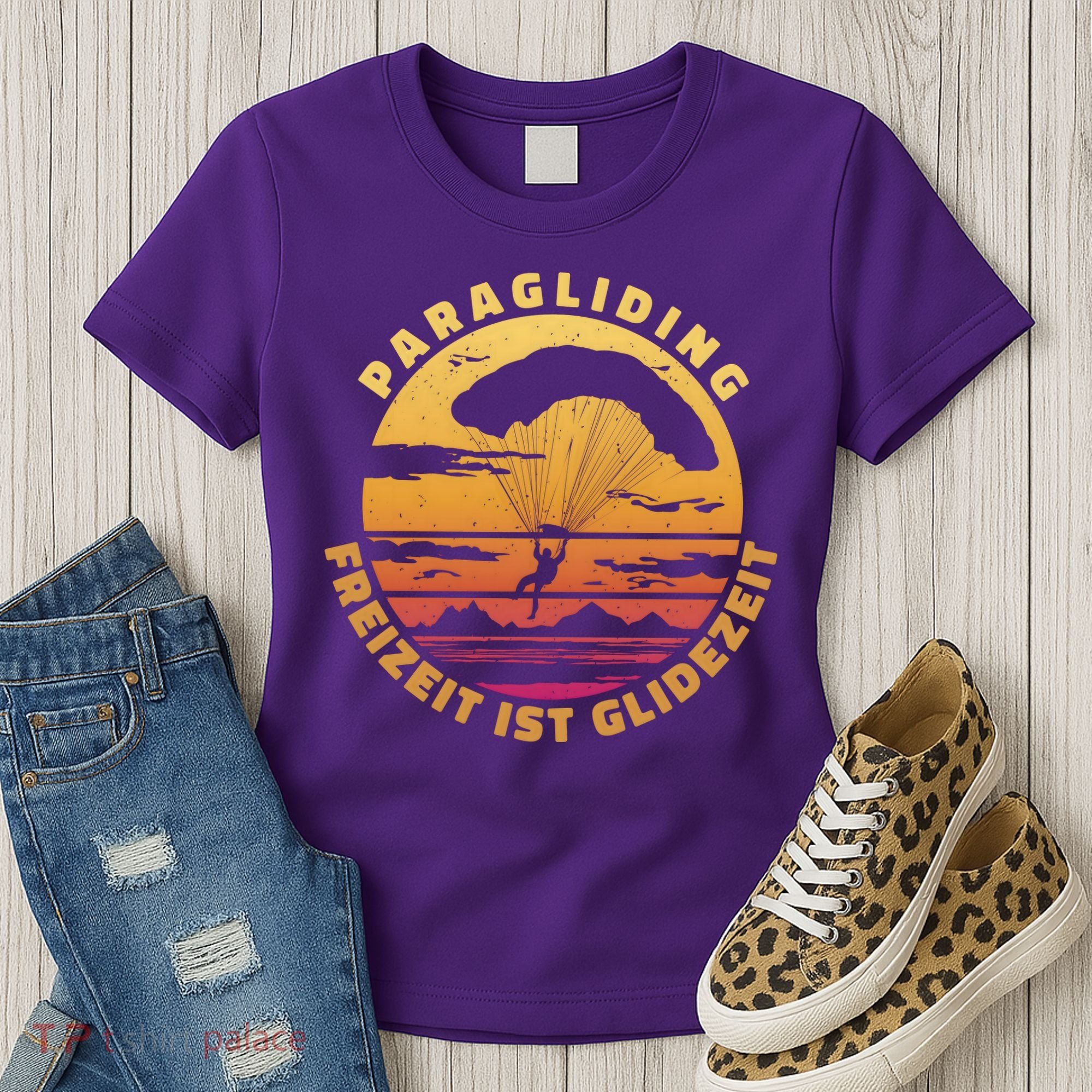 Paraglider Silhouette Retro Sunset Women's T-Shirt