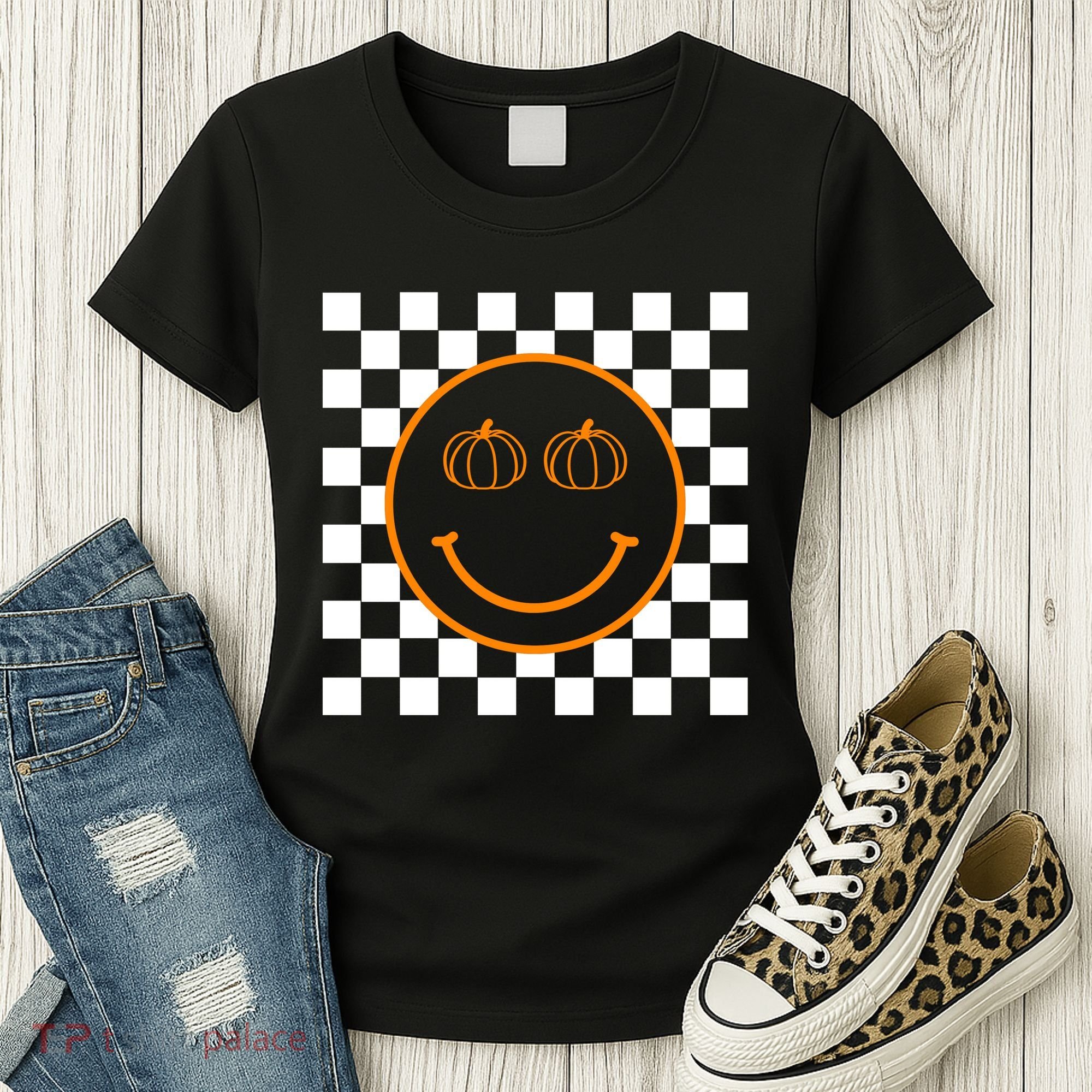Pumpkin Smiley Retro Checkered Women's T-Shirt