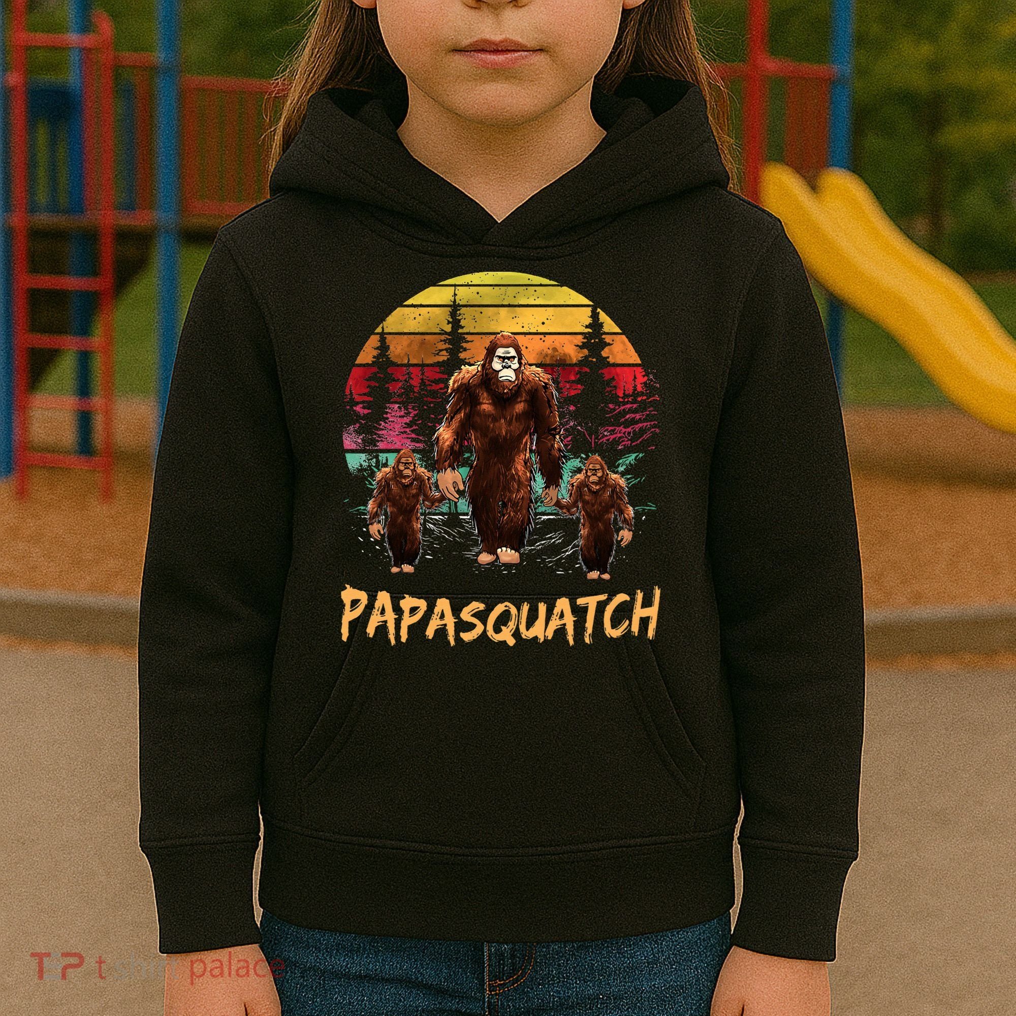 Papa Squatch Retro Bigfoot Dad Sasquatch Yeti Fathers day Kids Hoodie