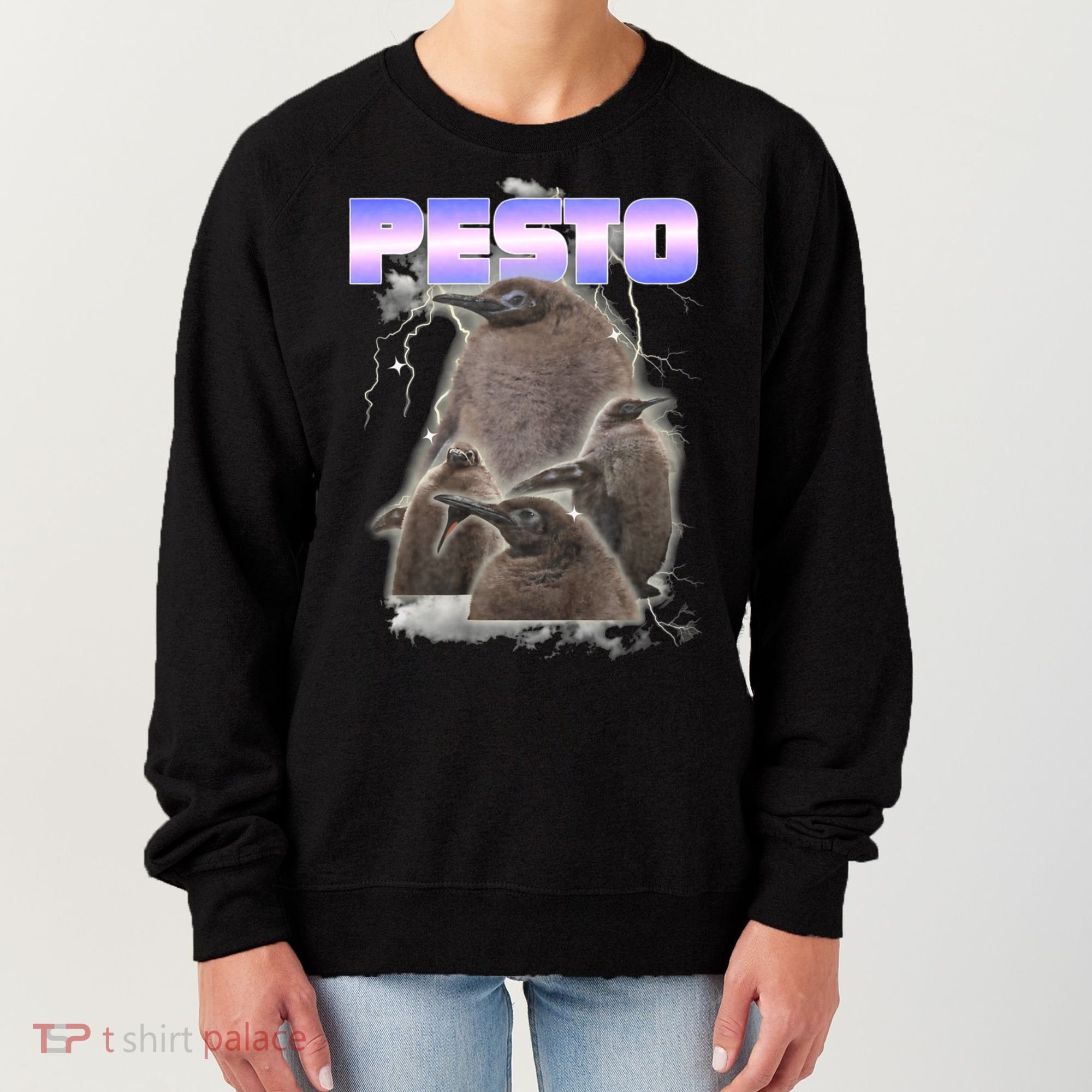 Pesto The Big Penguin Retro Women's Sweatshirt