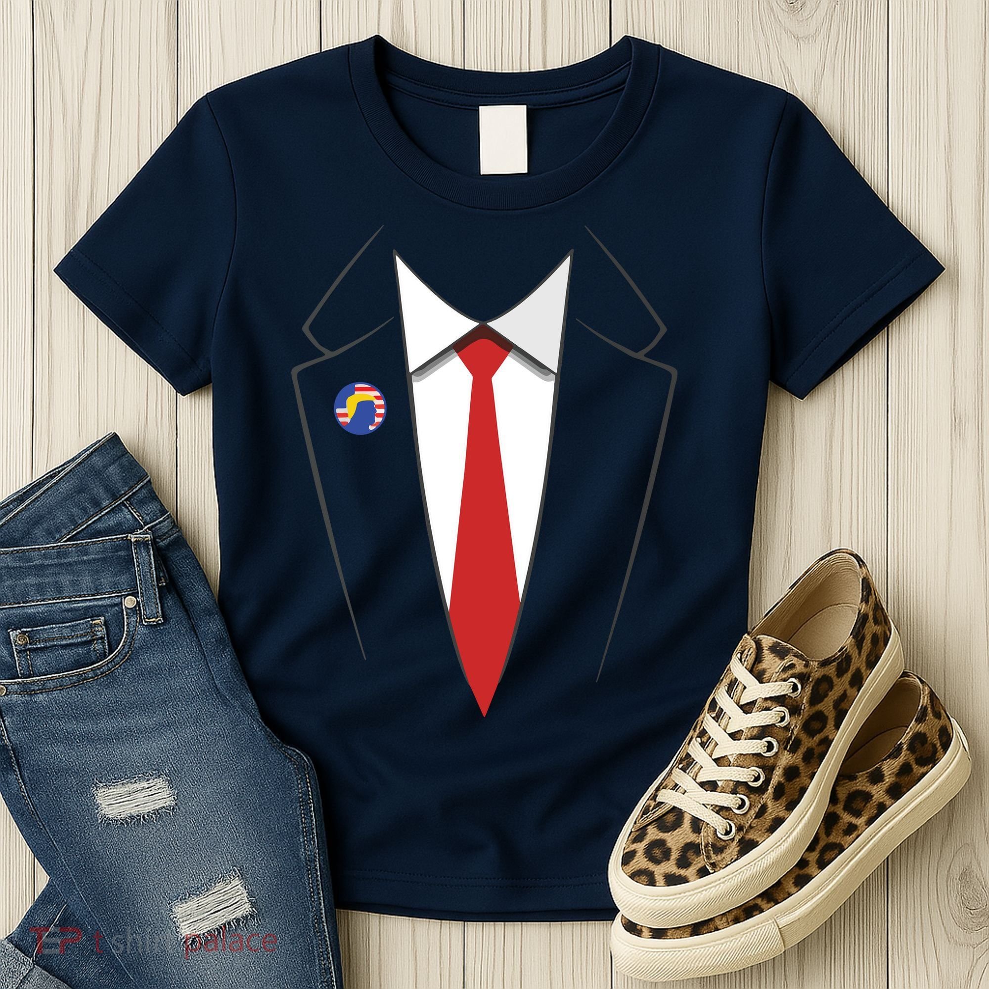 President Trump Suit US President Easy Costume Women's T-Shirt