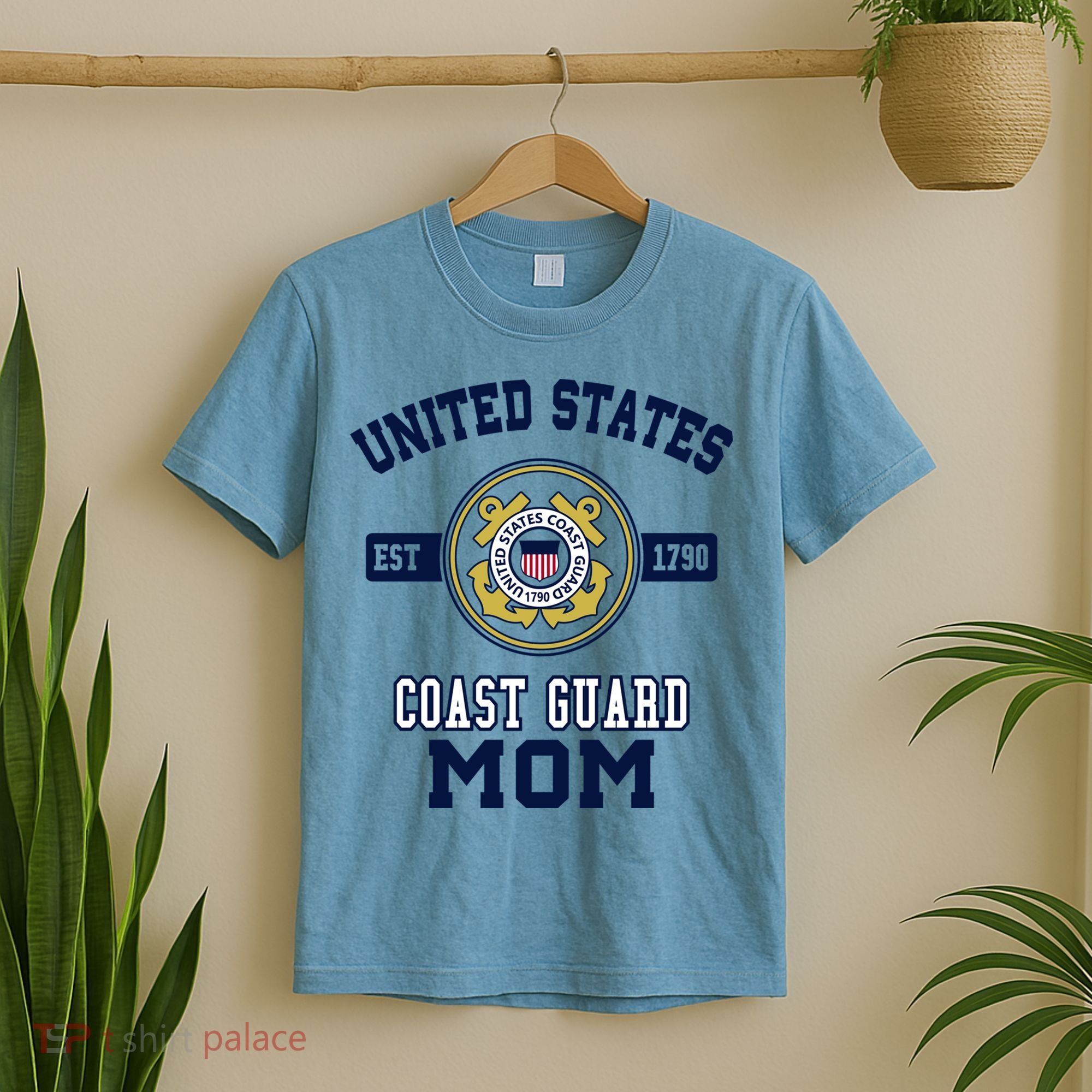 Proud Us Coast Guard Mom Military Pride Gift T-Shirt