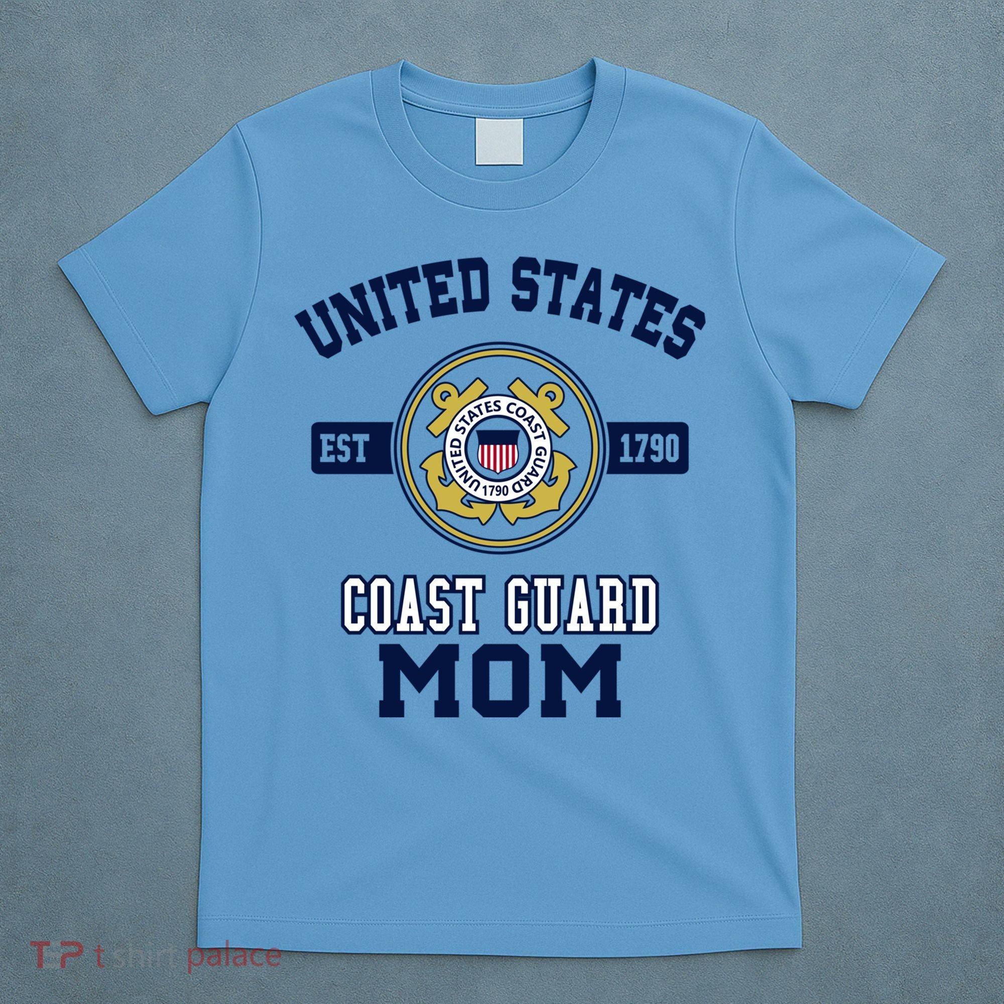 Proud Us Coast Guard Mom Military Pride Gift T-Shirt